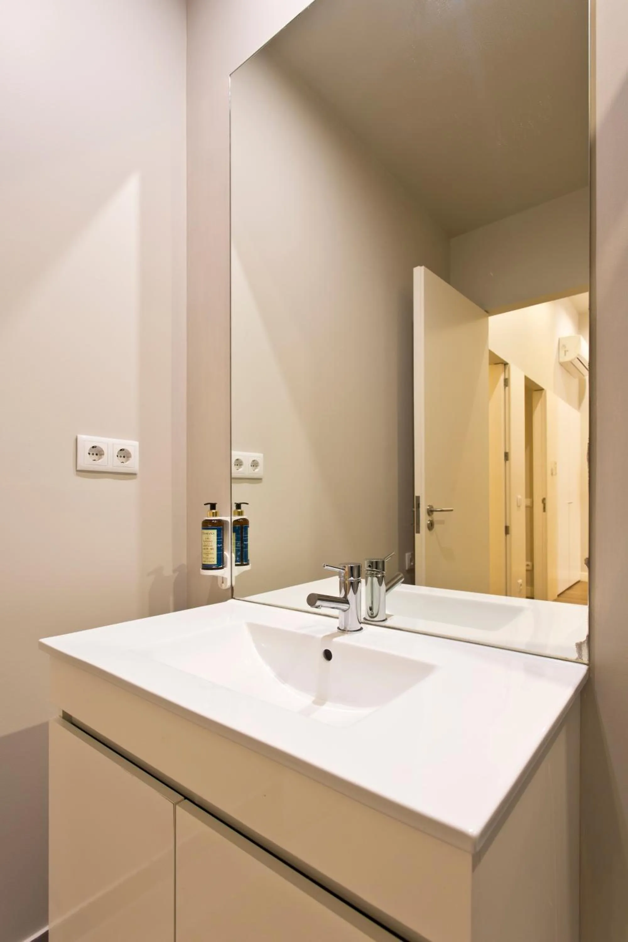 Bathroom in RVA - Porto Central Flats