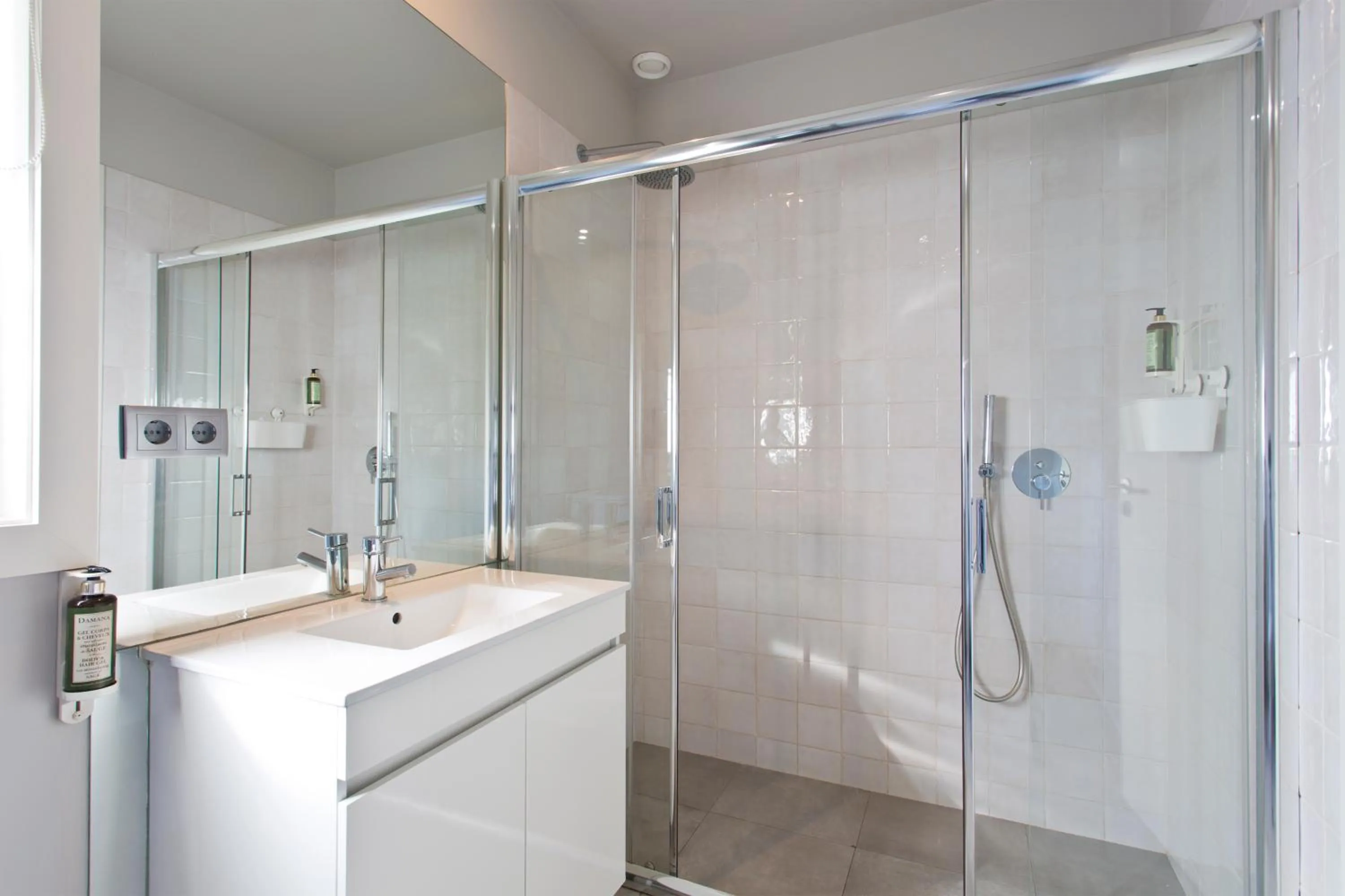 Bathroom in RVA - Porto Central Flats