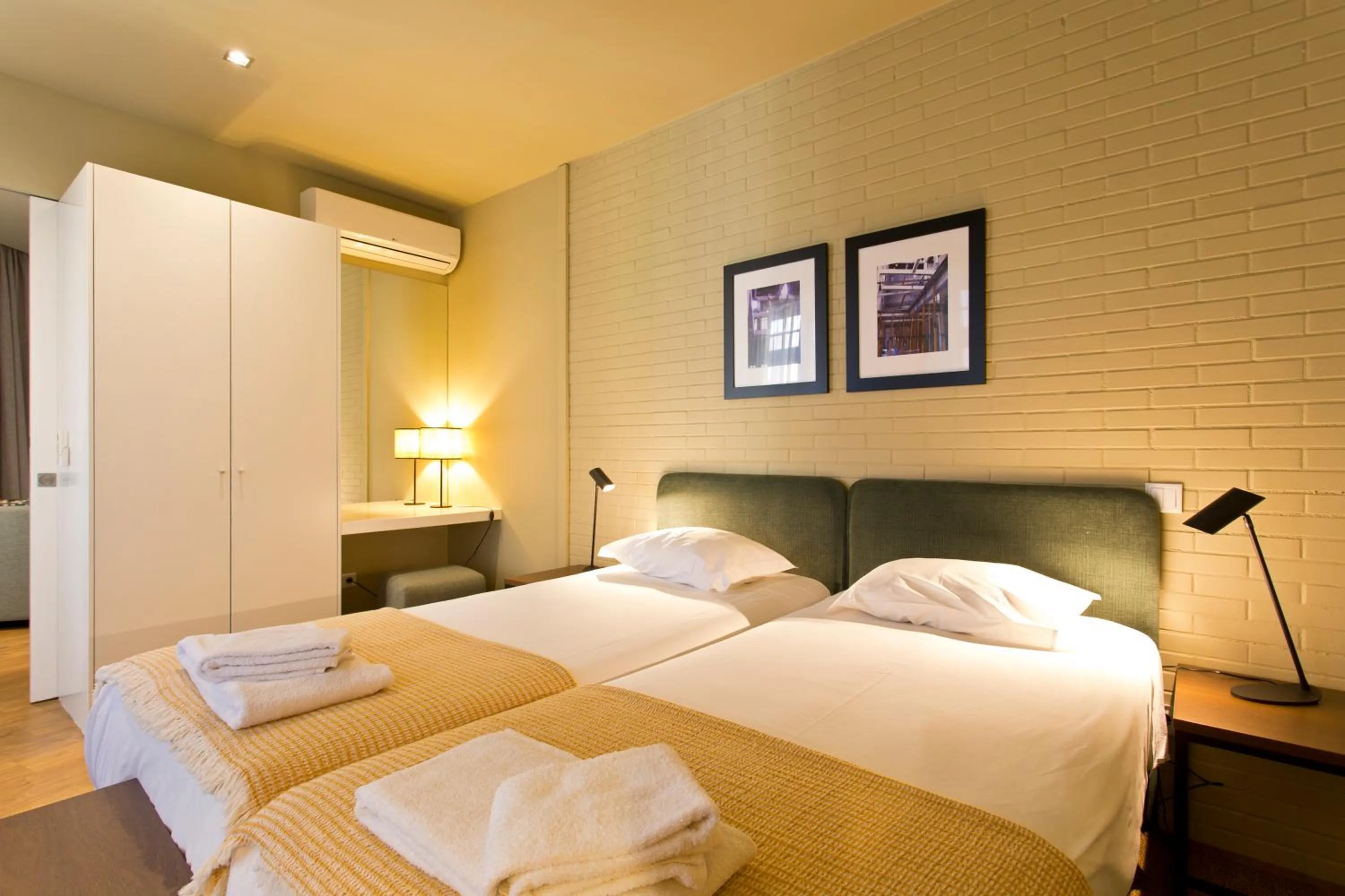 Bed in RVA - Porto Central Flats