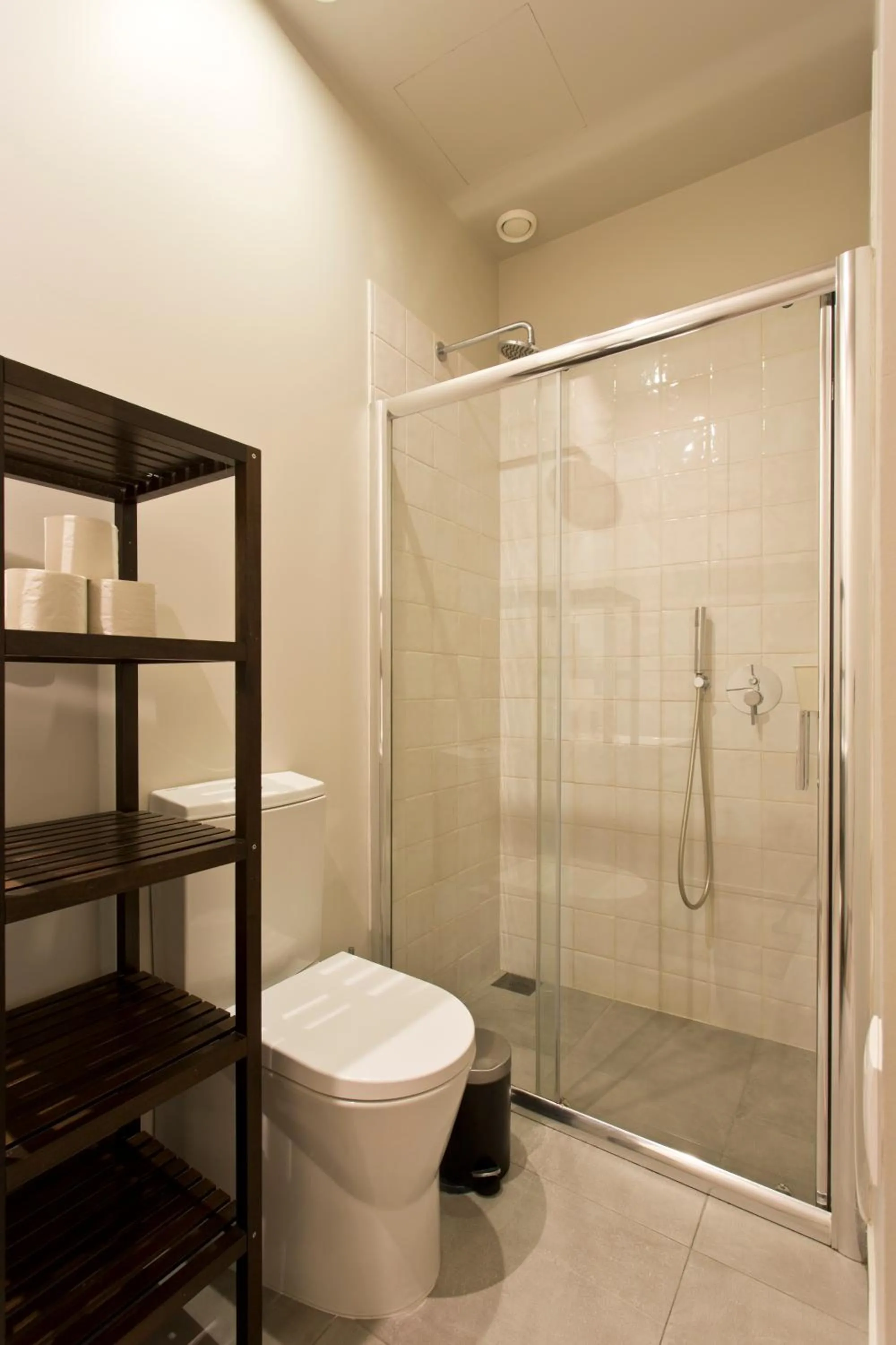 Toilet in RVA - Porto Central Flats