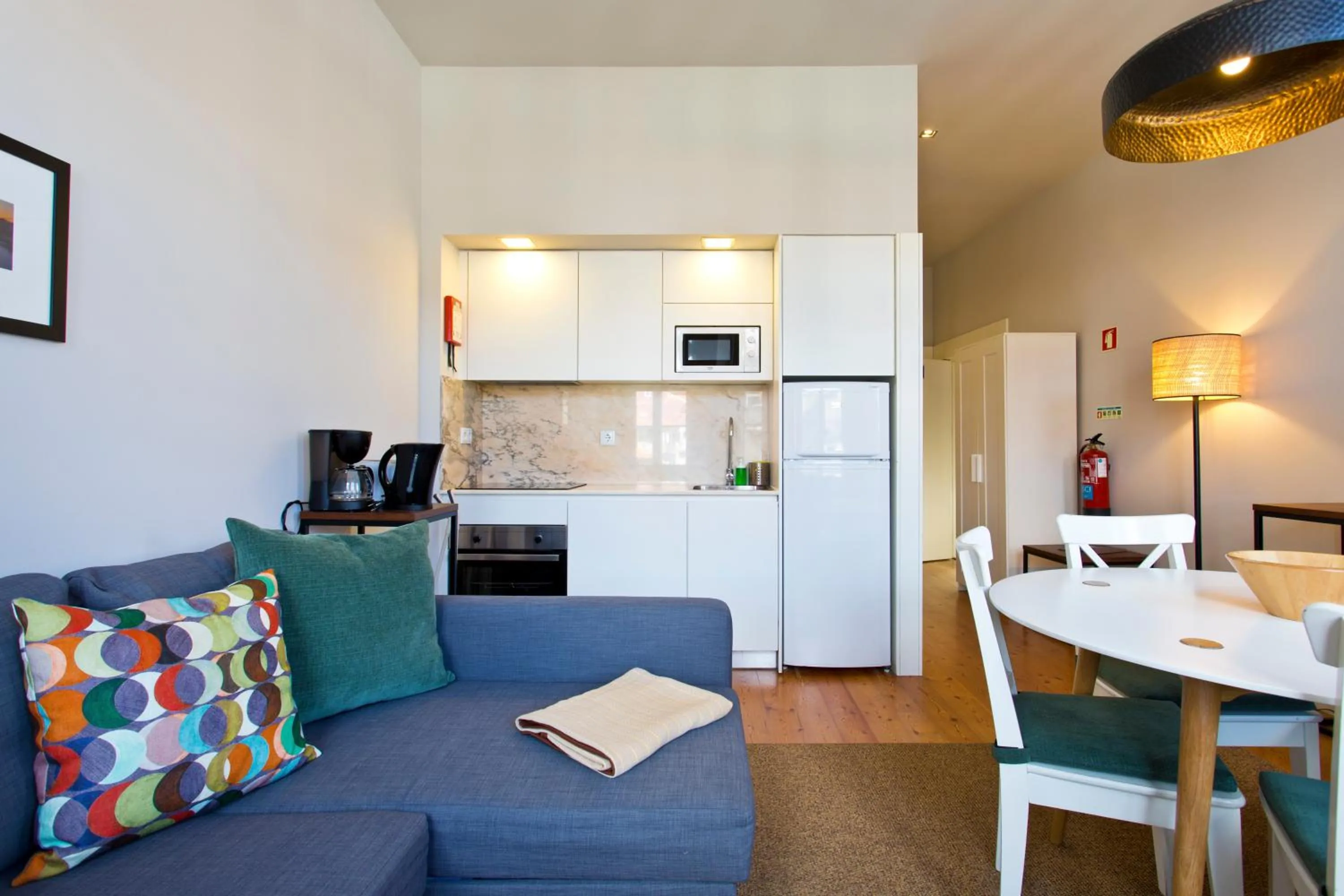 Kitchen or kitchenette in RVA - Porto Central Flats