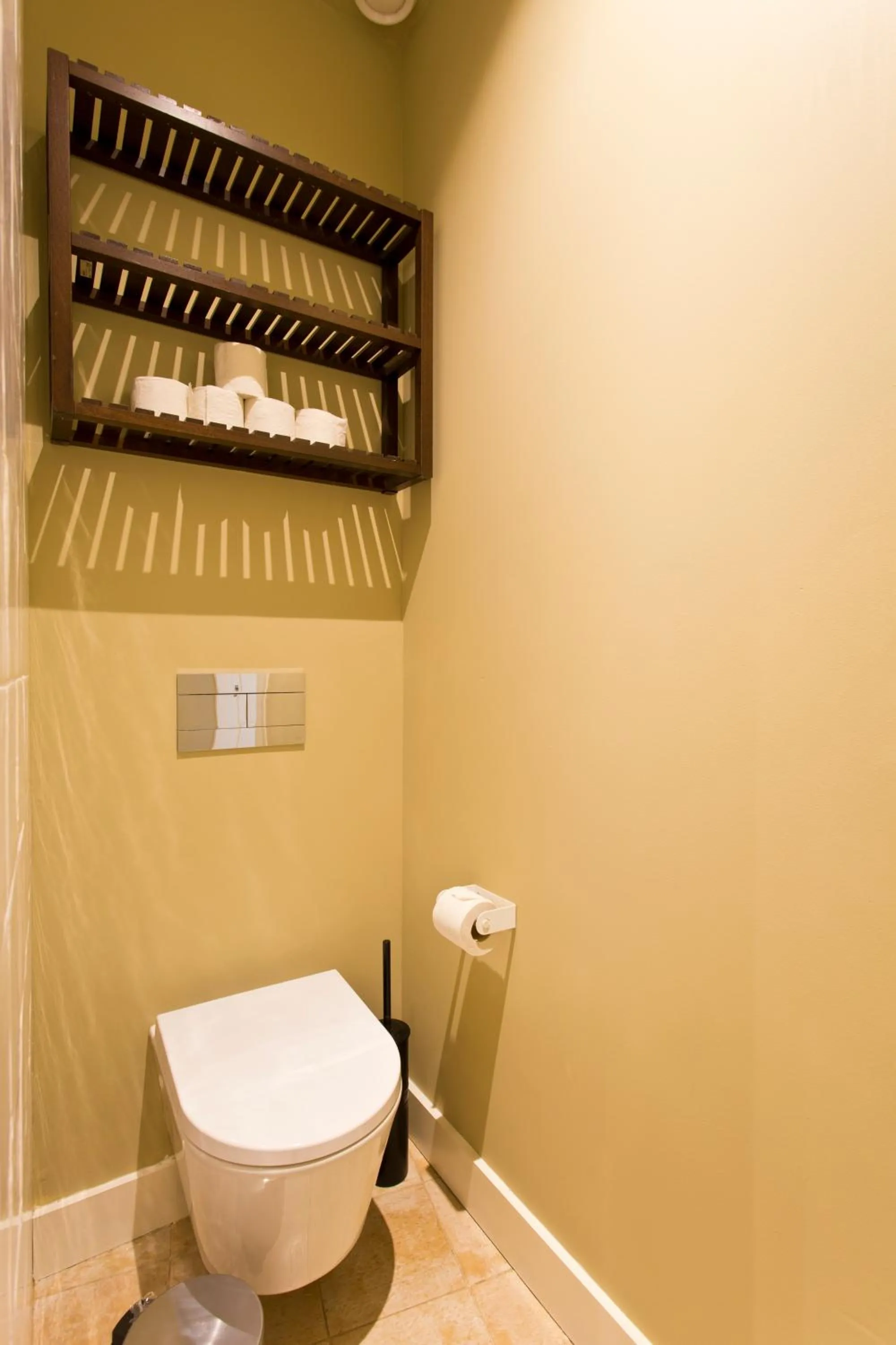 Toilet in RVA - Porto Central Flats