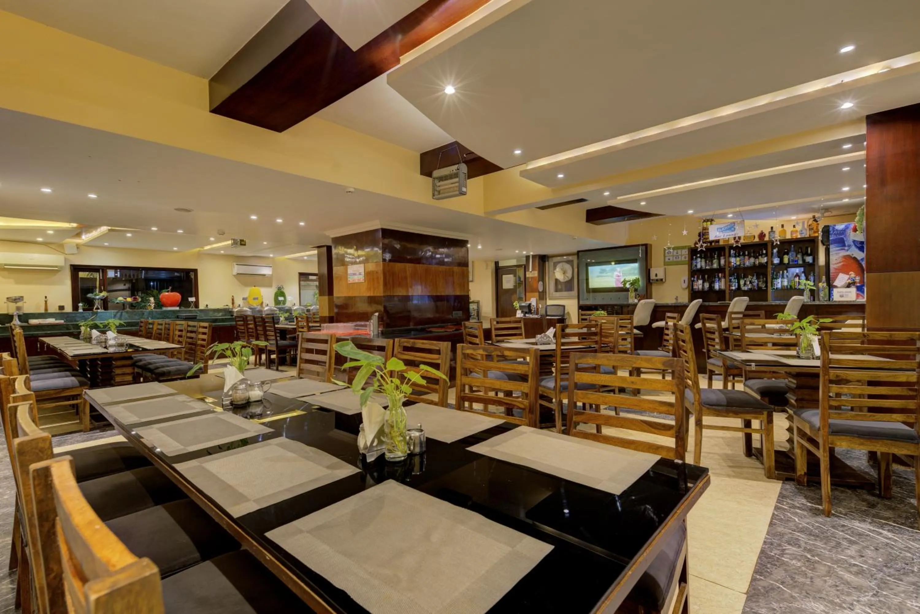 Restaurant/places to eat in De Alturas Resort