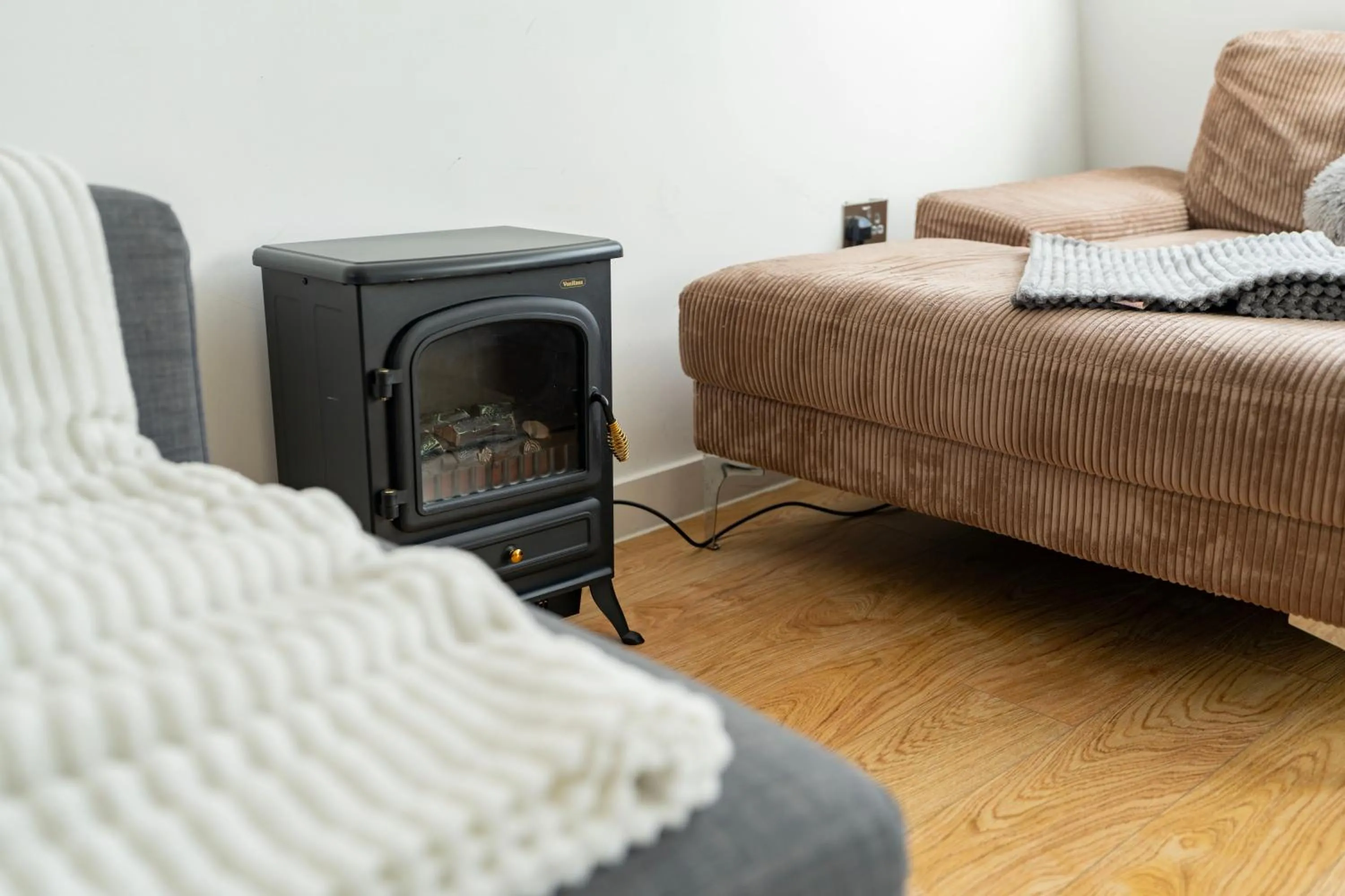 flat iron, Bed in Shoreditch Apartments by PrimeCityHosts