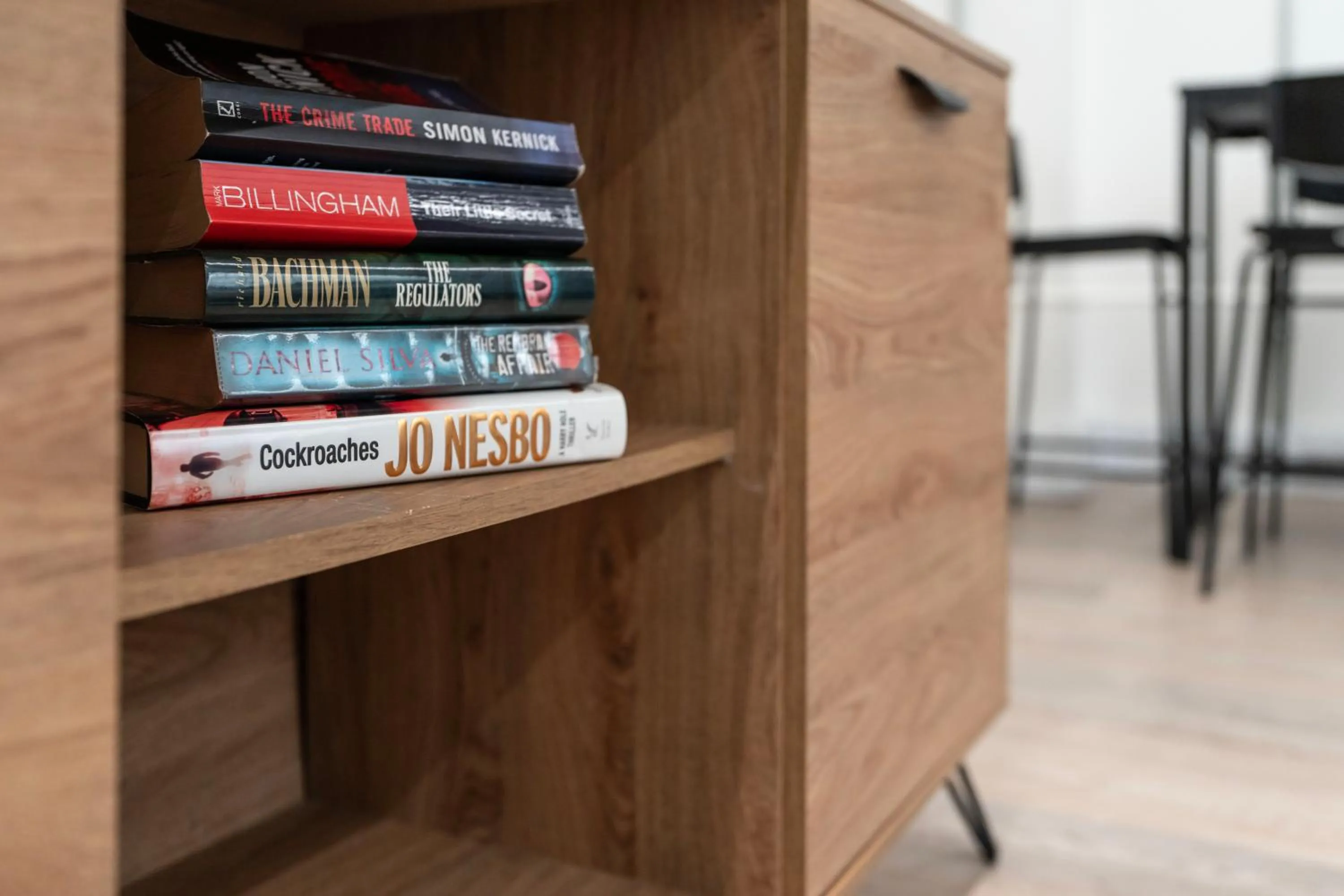 hair dresser in Shoreditch Apartments by PrimeCityHosts