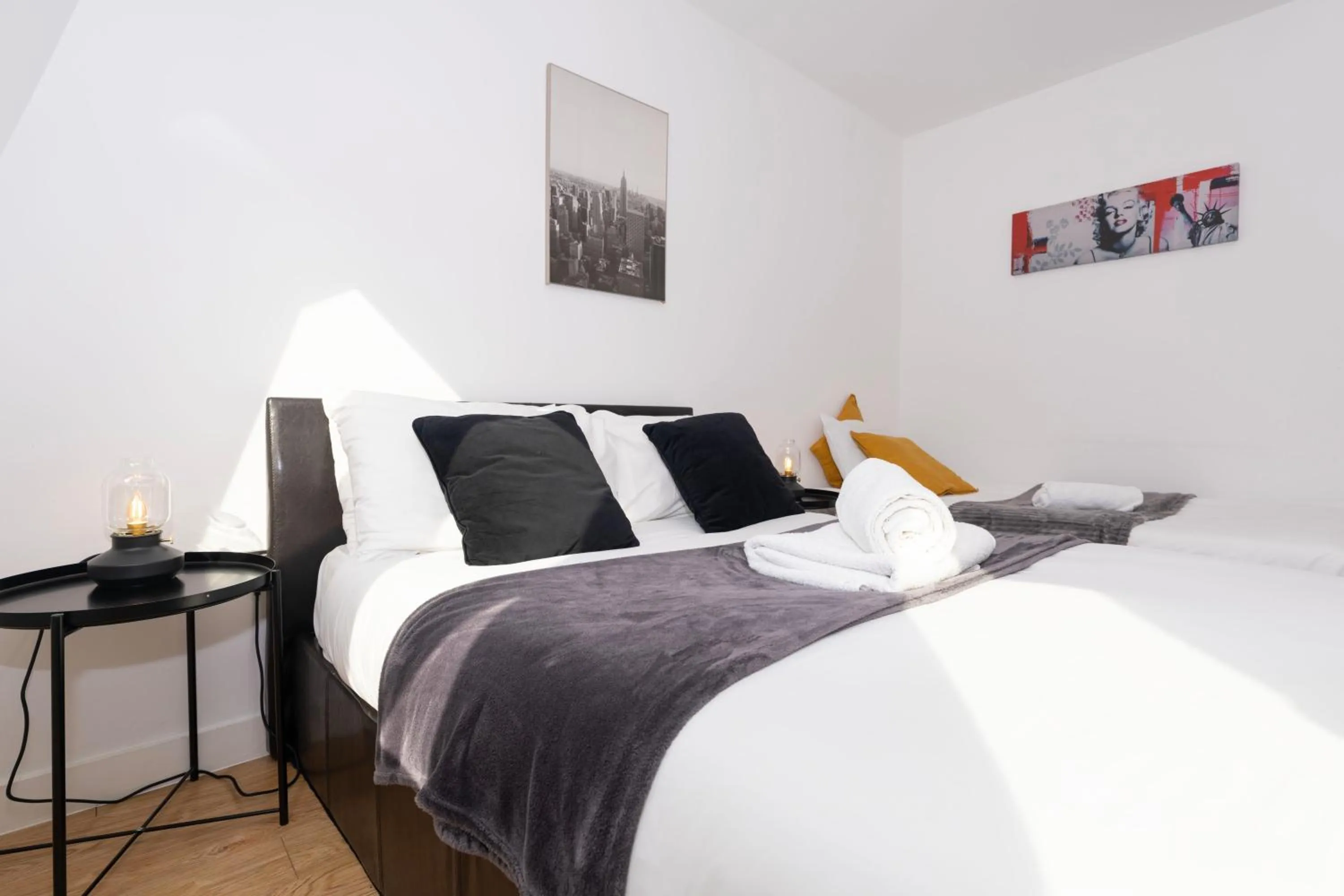 Bed in Shoreditch Apartments by PrimeCityHosts