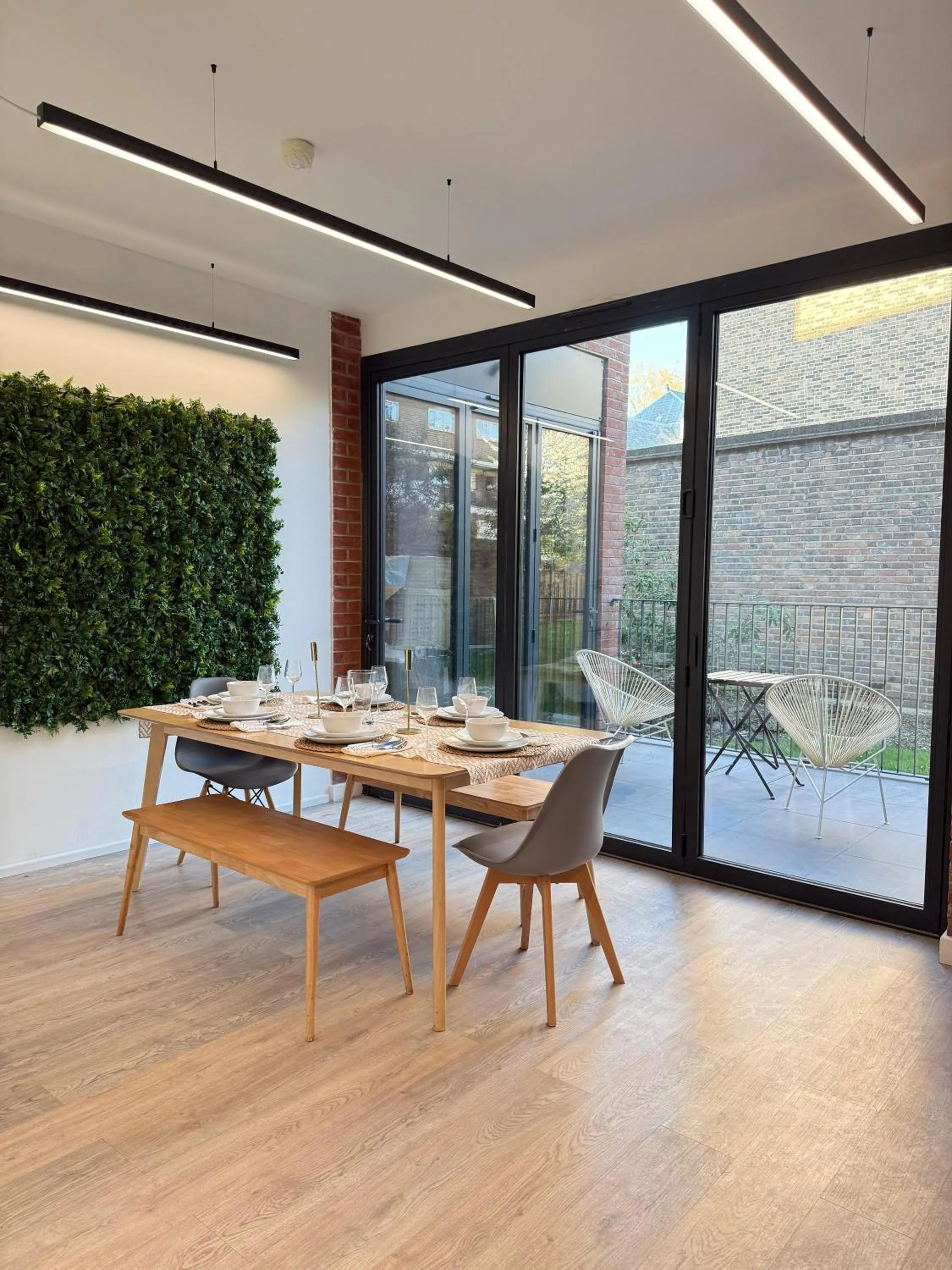 Balcony/Terrace in Shoreditch Apartments by PrimeCityHosts