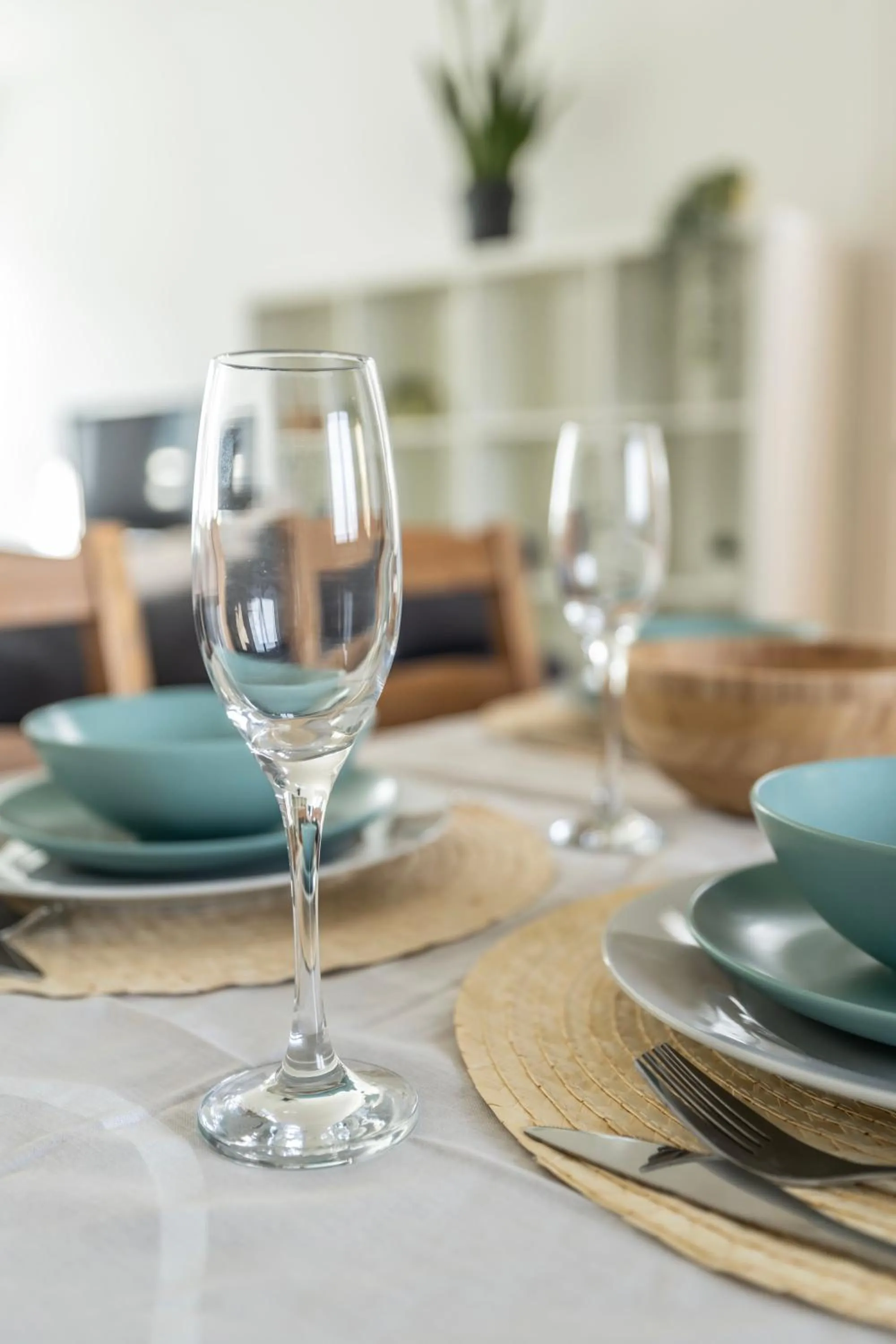Dining area in Shoreditch Apartments by PrimeCityHosts