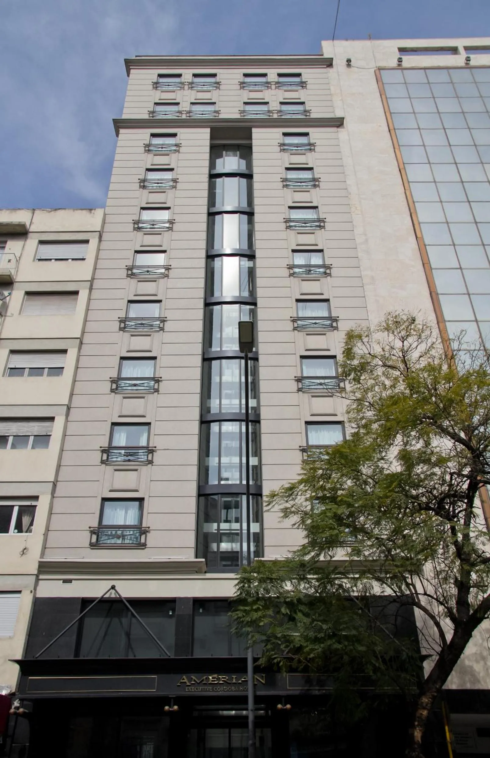 Property building in Amérian Executive Córdoba