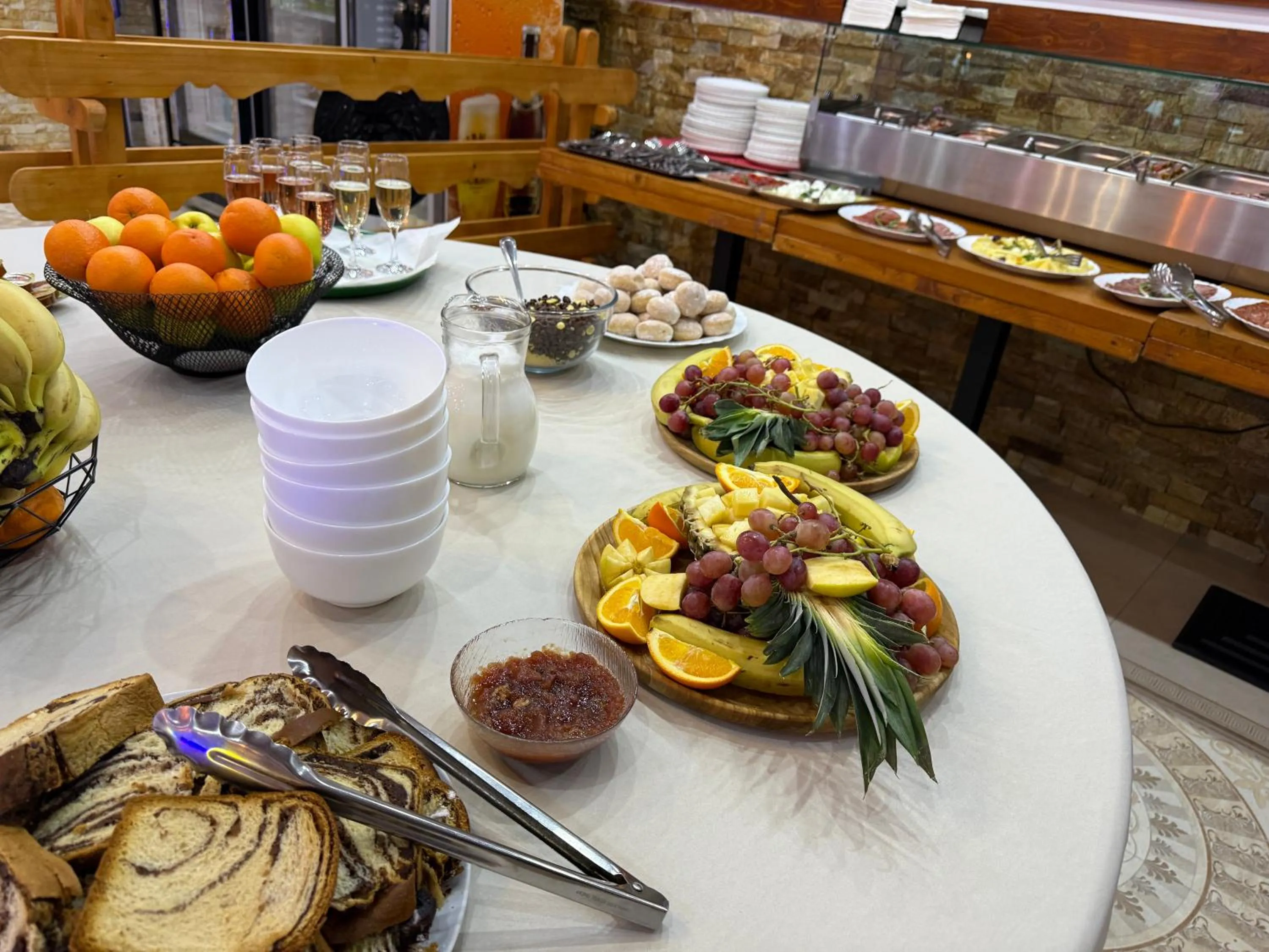 Breakfast in Cabana Sura Getilor Arinis