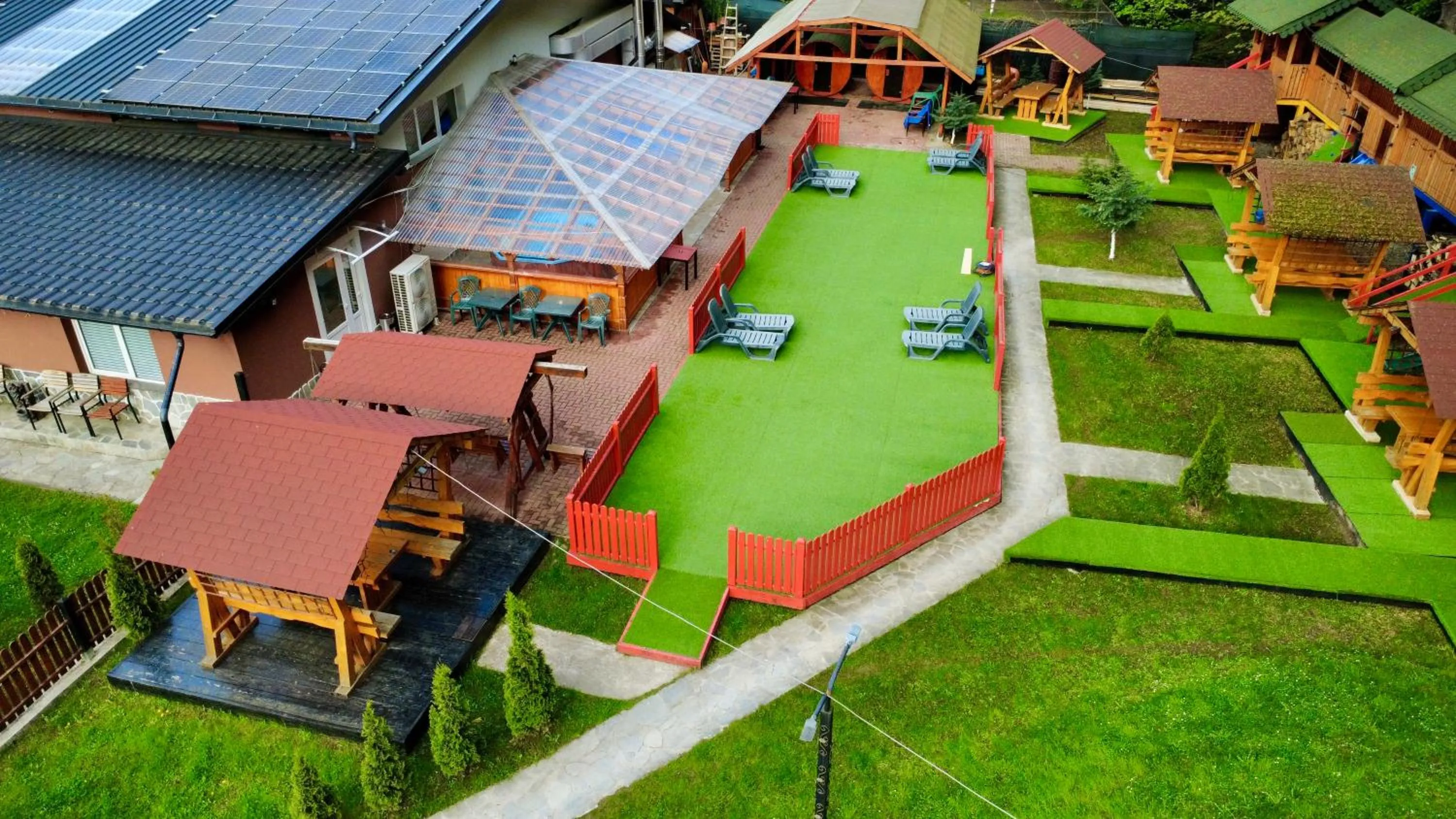 Property building in Cabana Sura Getilor Arinis