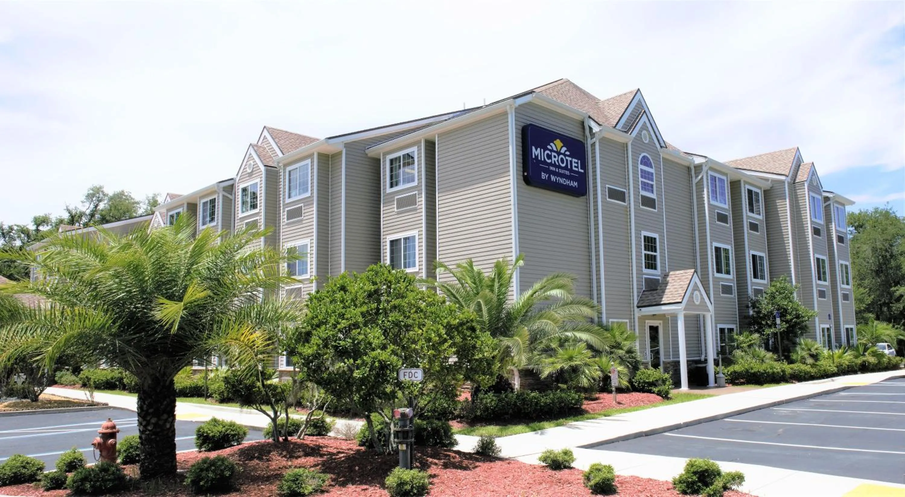 Property building in Microtel Inn & Suites by Wyndham Jacksonville Airport