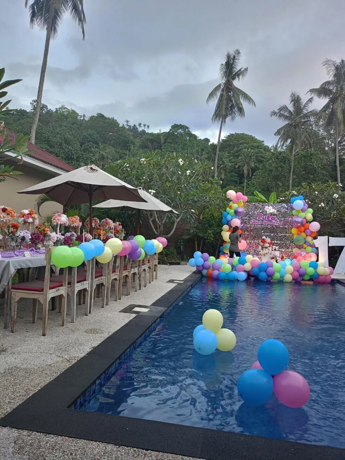 Pool view in villa tom and jerry