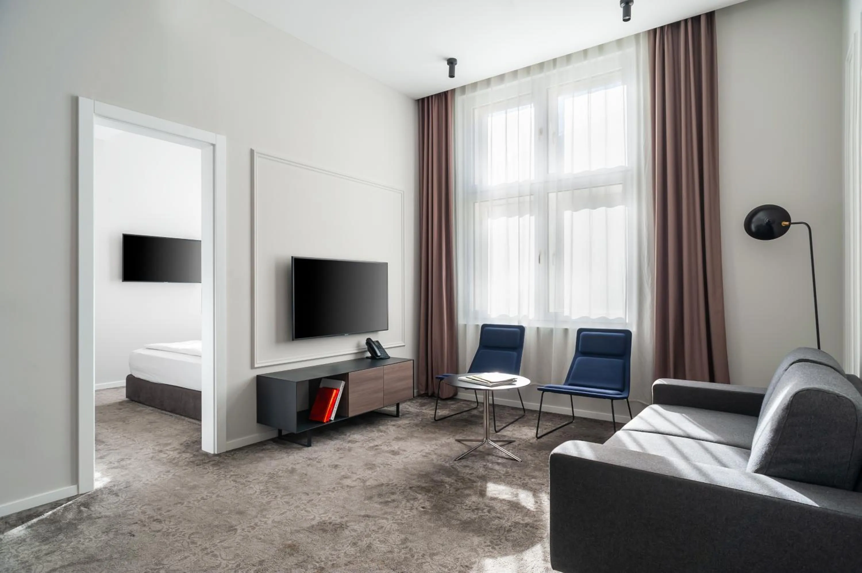 Communal lounge/ TV room in MANDA Heritage Hotel