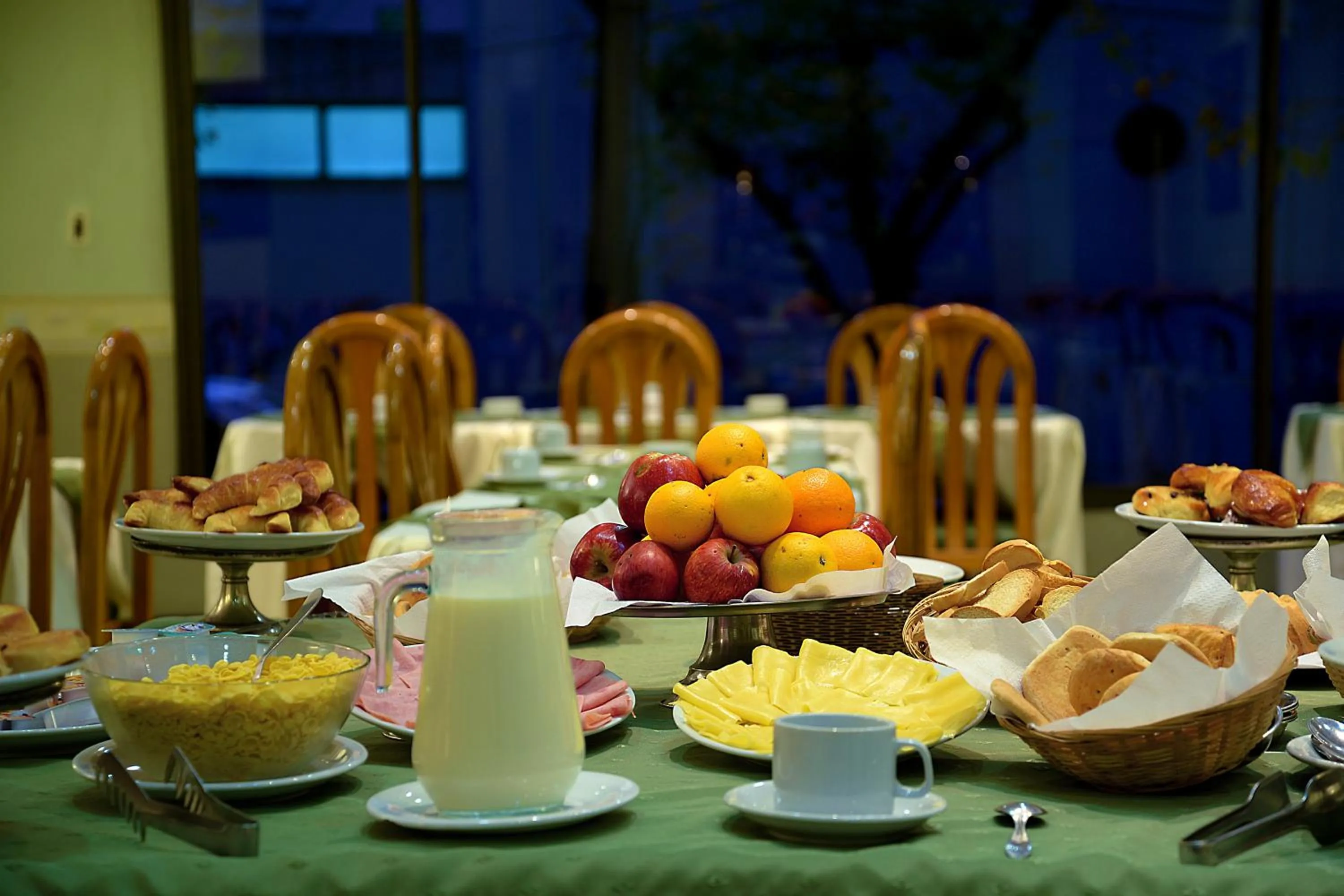 Food in Hotel Ariosto