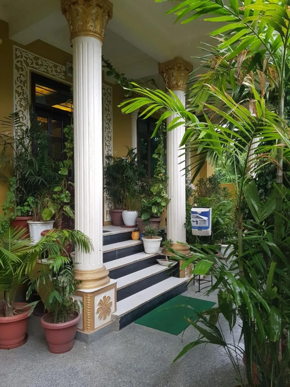 Property building in Jeenmount Heritage Boutique Hotel