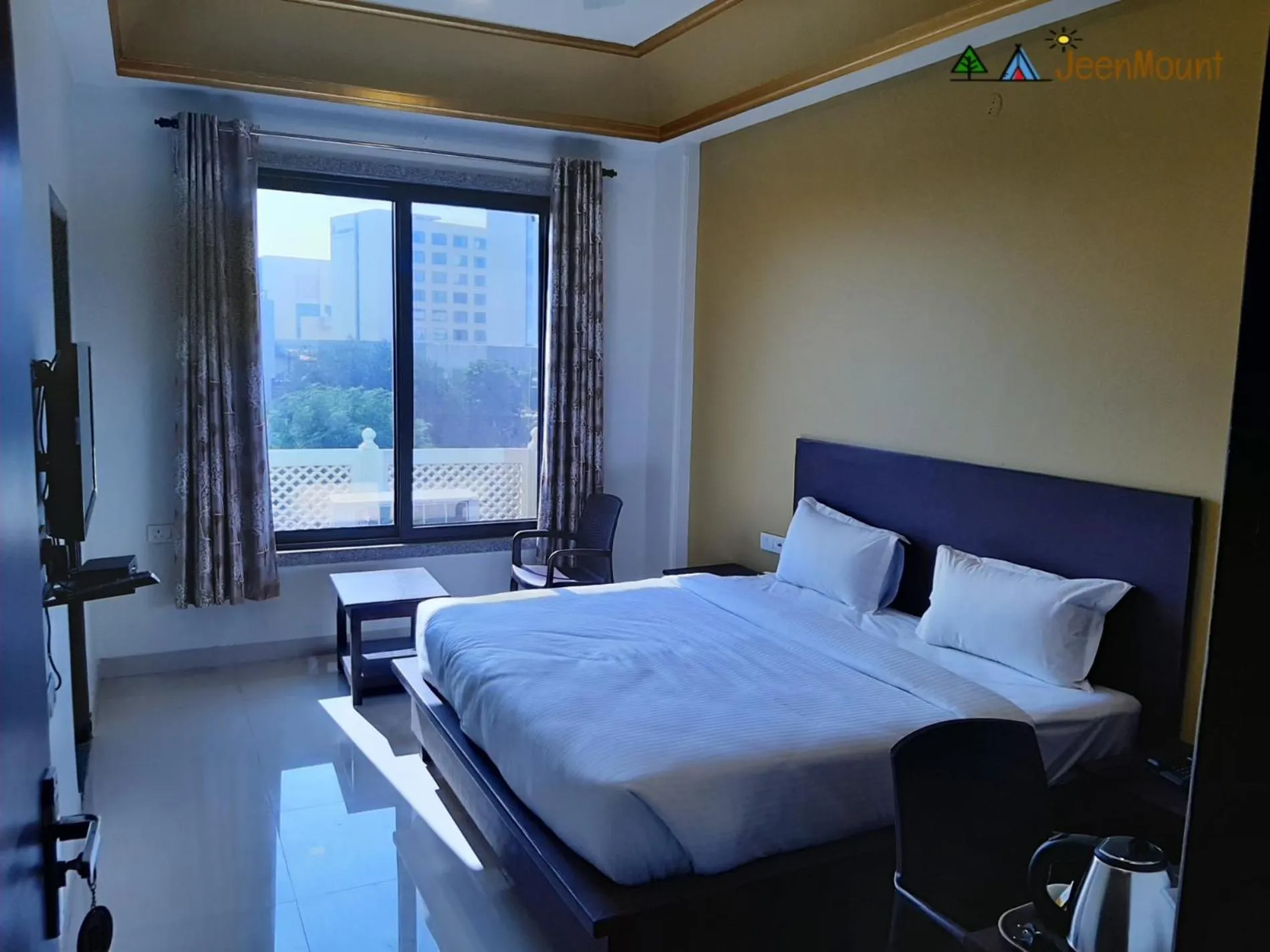 Bed in Jeenmount Heritage Boutique Hotel