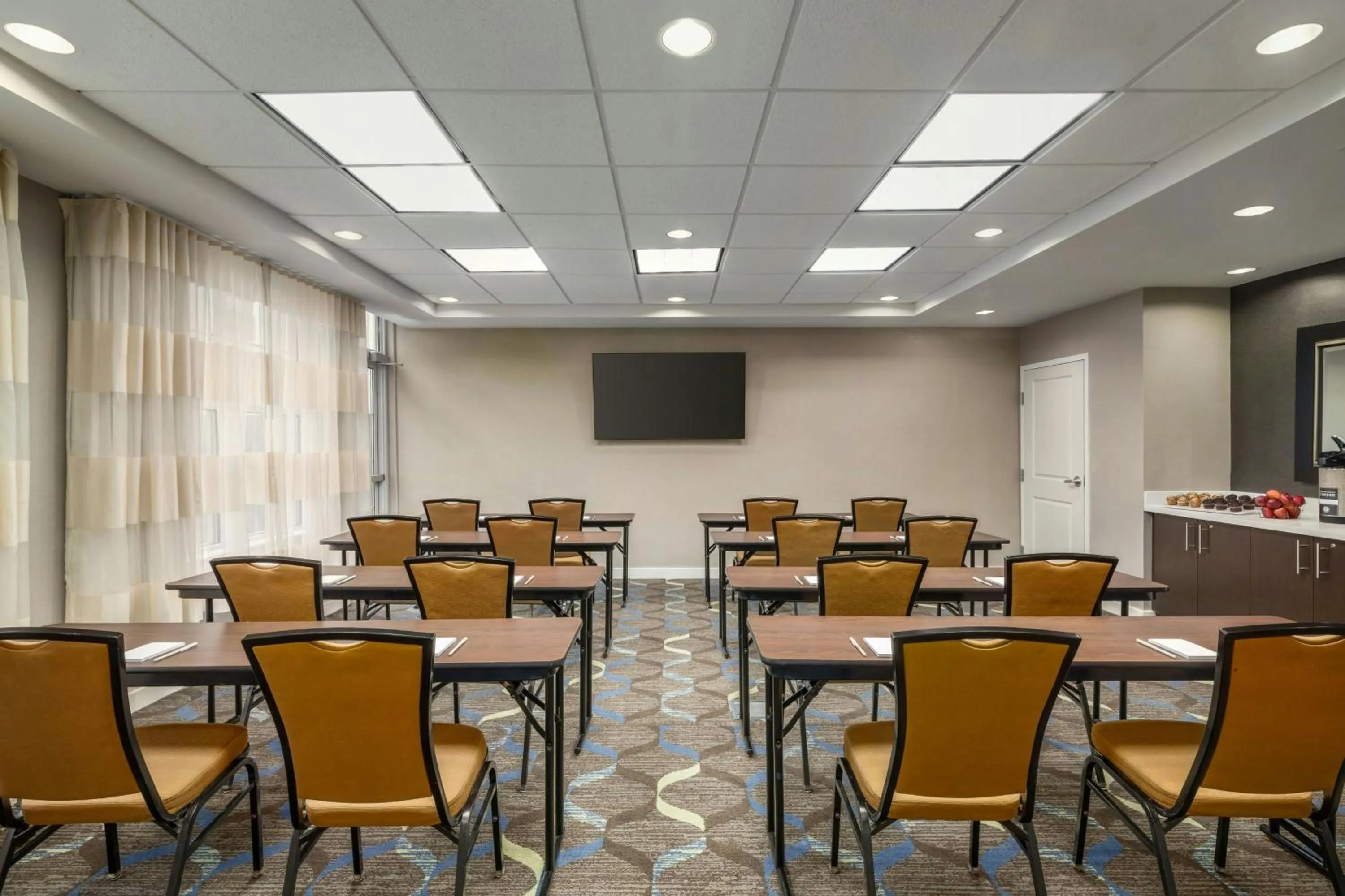 Meeting/conference room in Residence Inn by Marriott Albany Washington Avenue