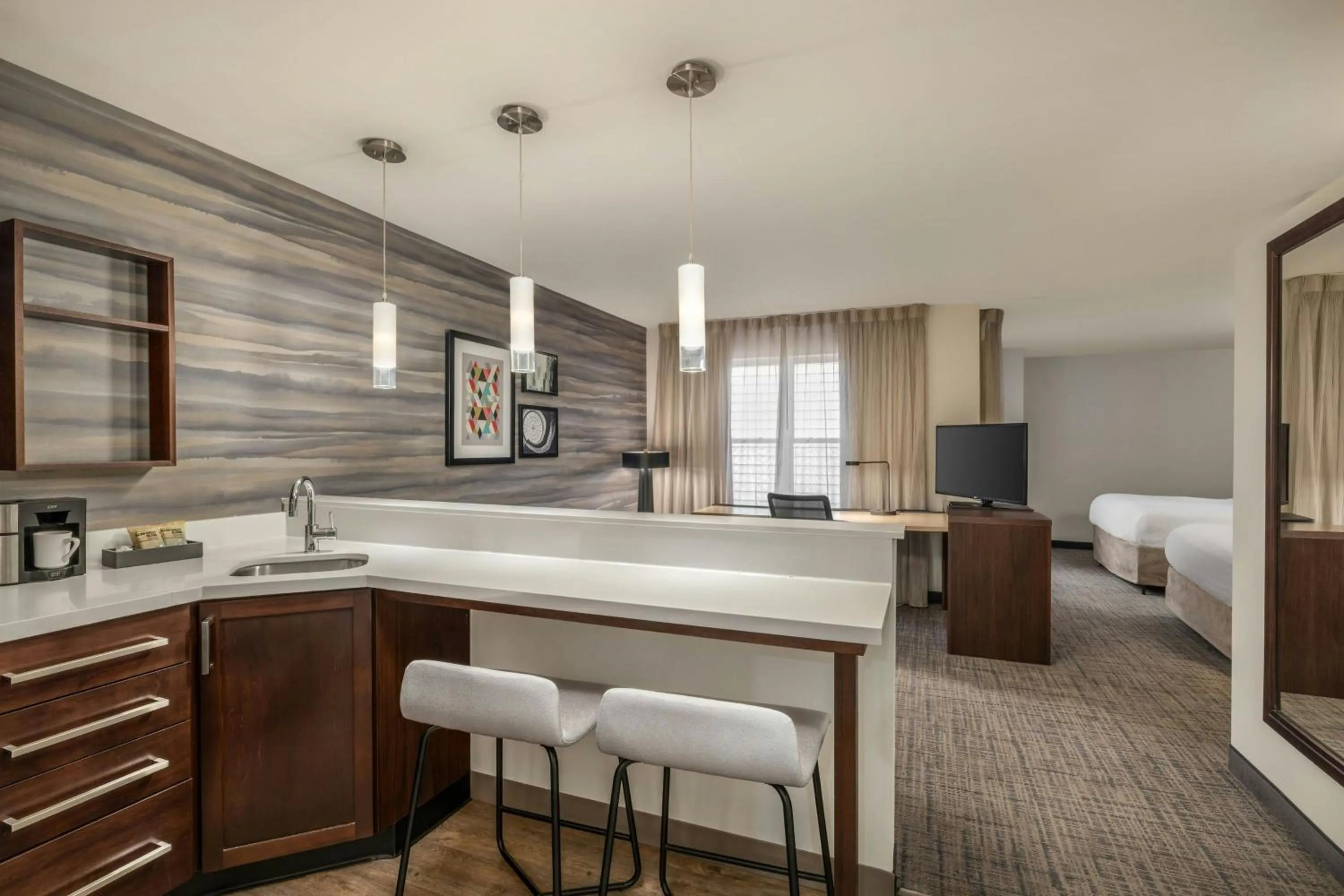 Kitchen or kitchenette, Bed in Residence Inn by Marriott Albany Washington Avenue
