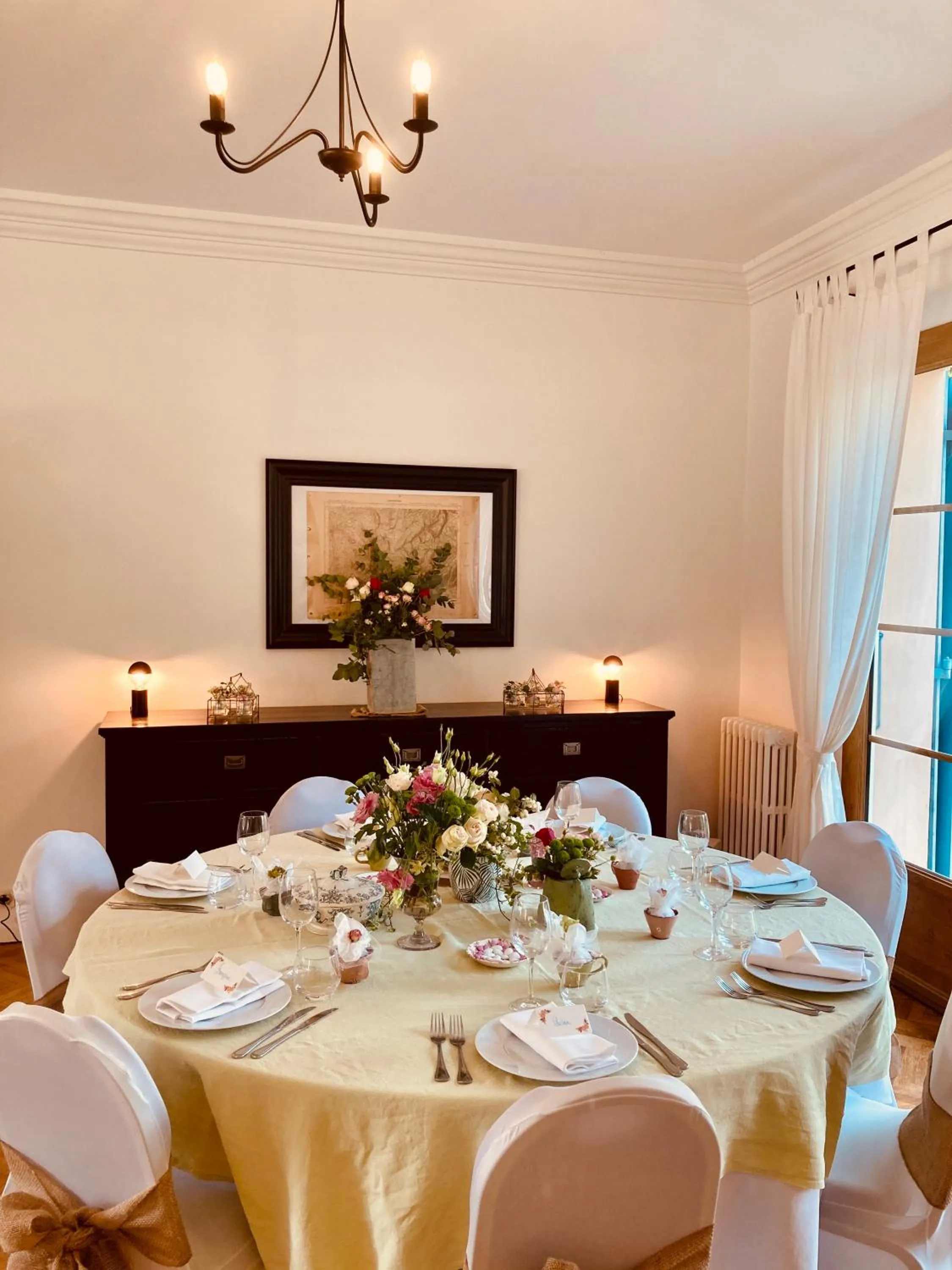 Restaurant/places to eat in Logis Hotel Le Blason de Provence