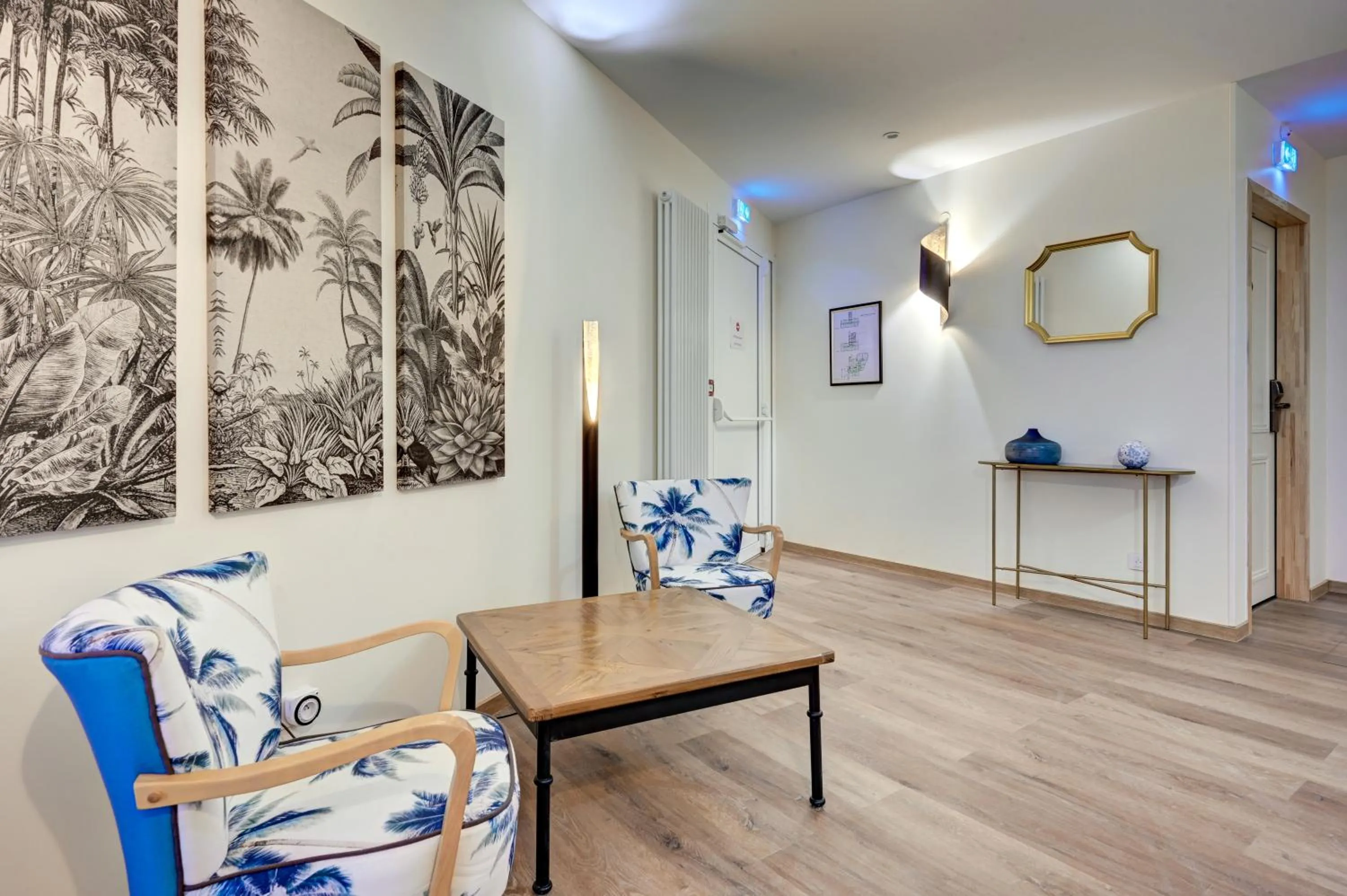 Business facilities in Logis Hotel Le Blason de Provence