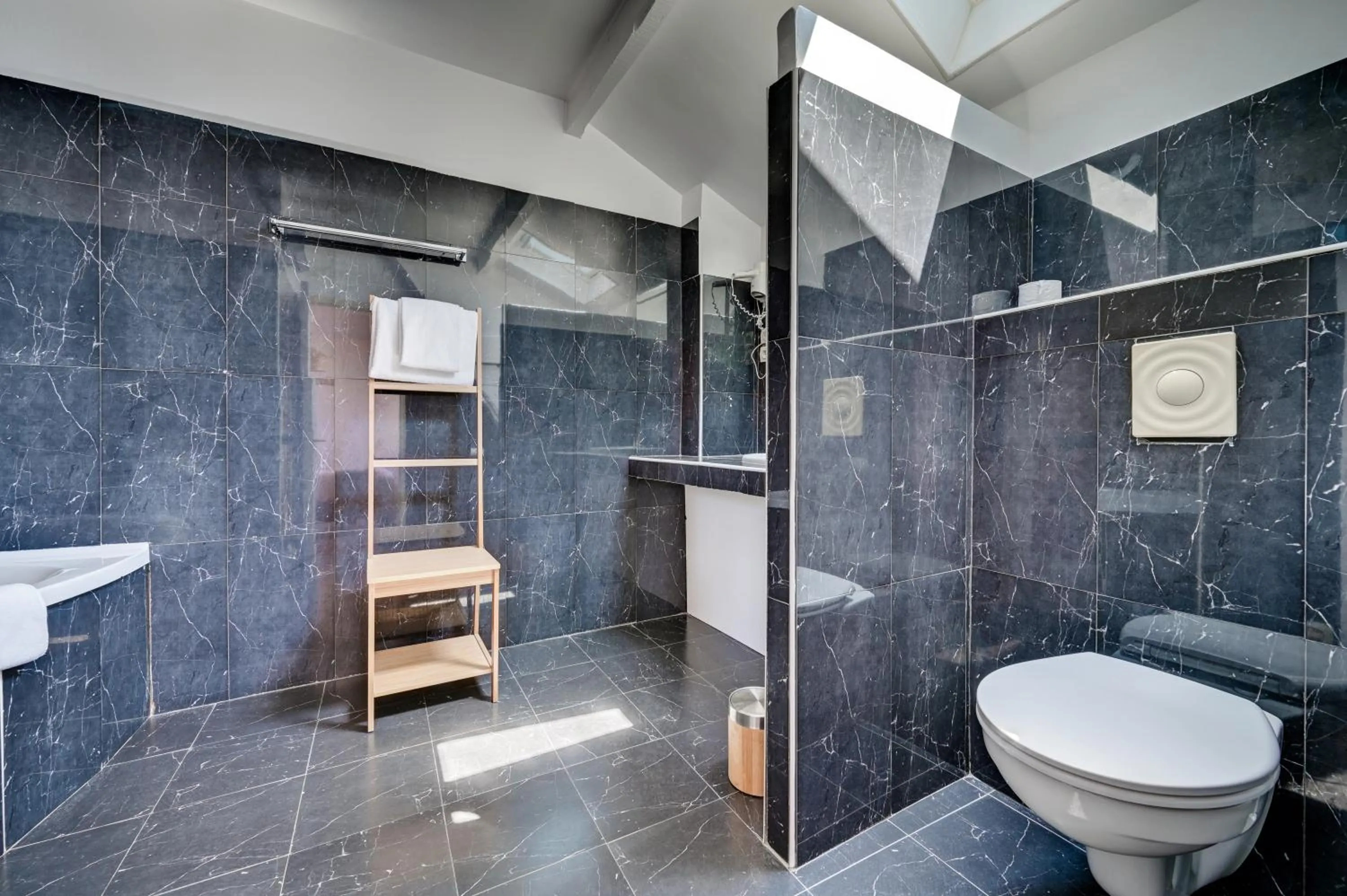 Bathroom in Logis Hotel Le Blason de Provence