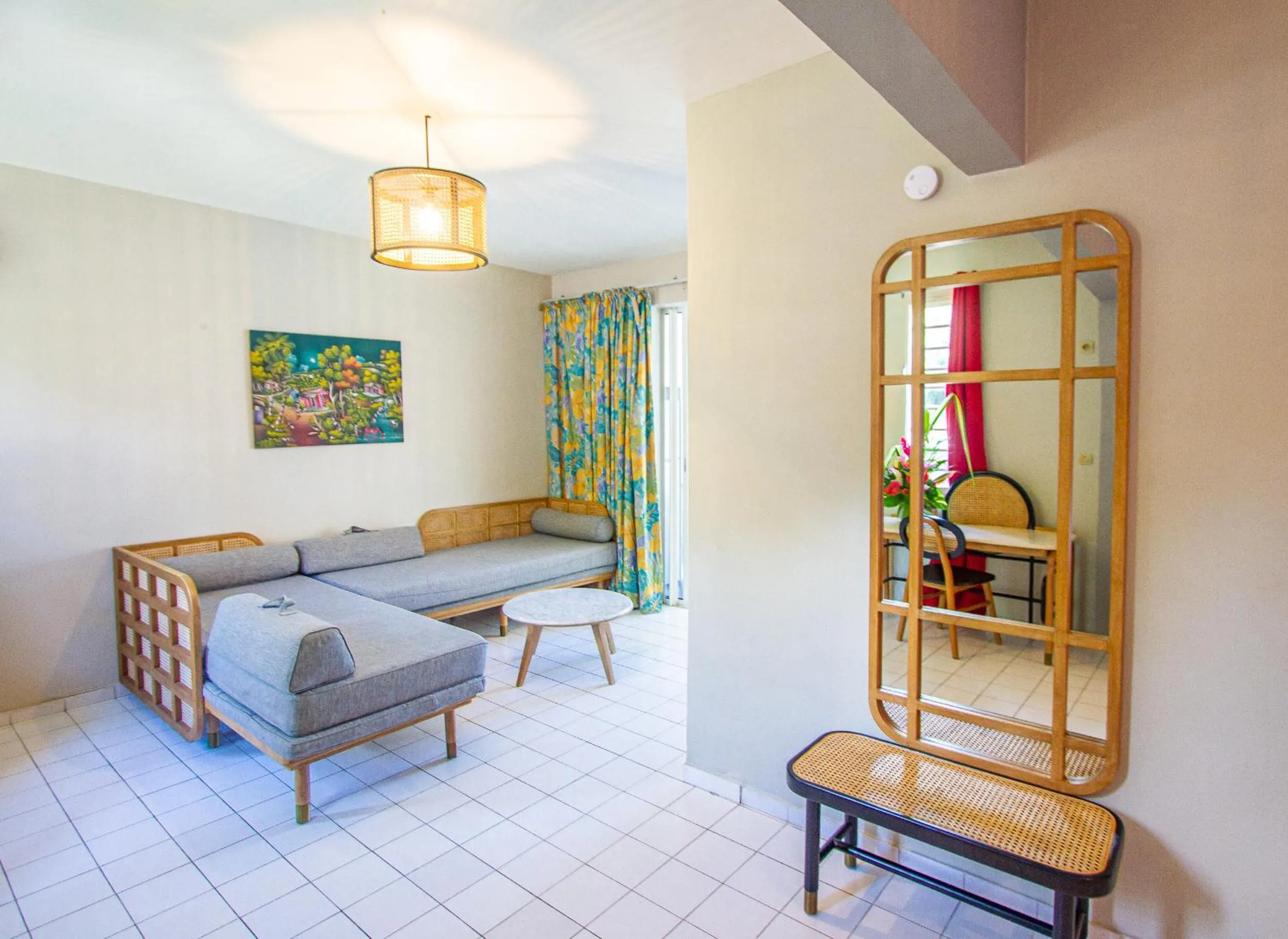 Living room, Bed in Résidence Le Vallon Guadeloupe Parc Piscine Appartements & Studios