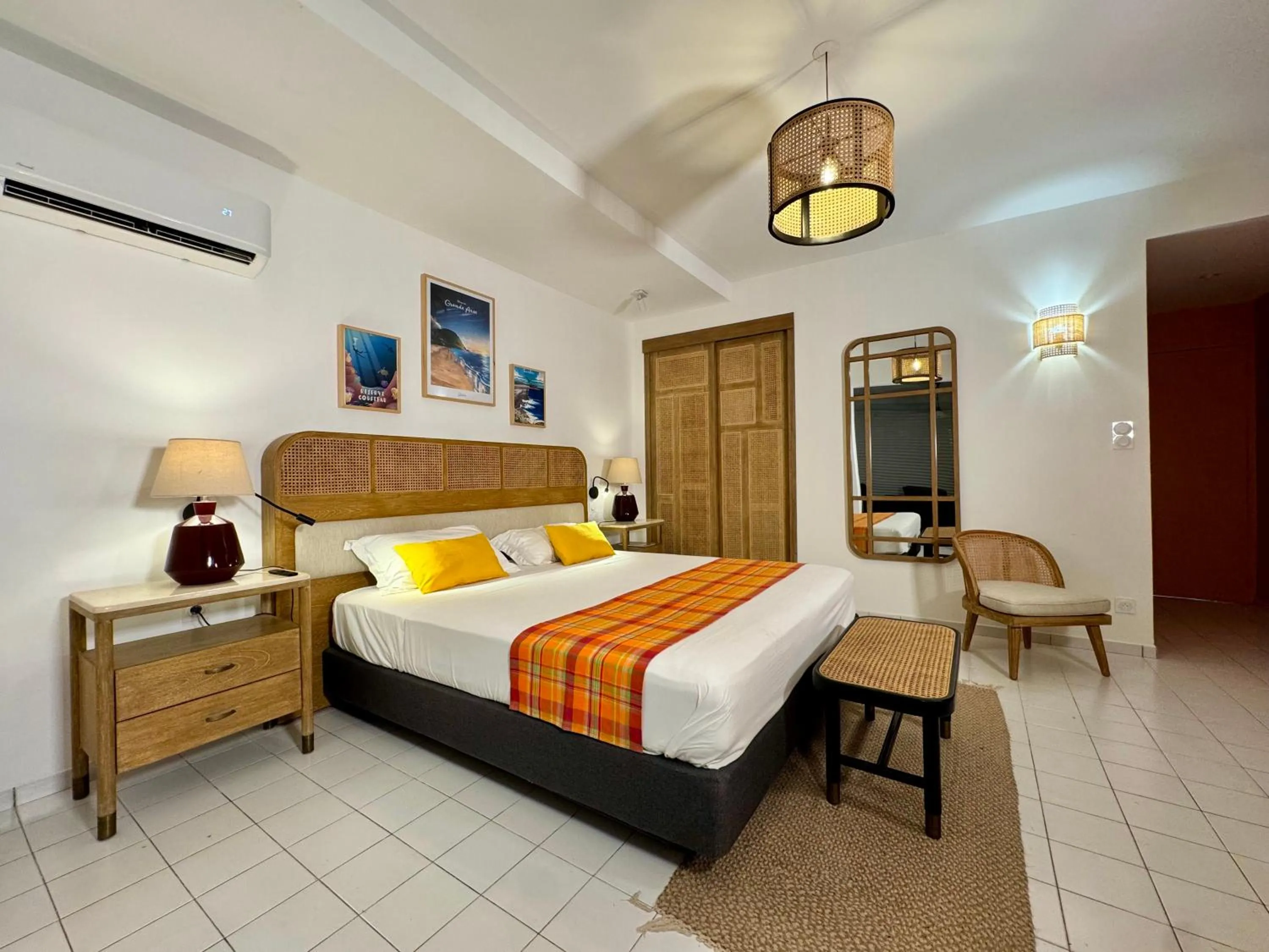 Shower, Bed in Résidence Le Vallon Guadeloupe Parc Piscine Appartements & Studios