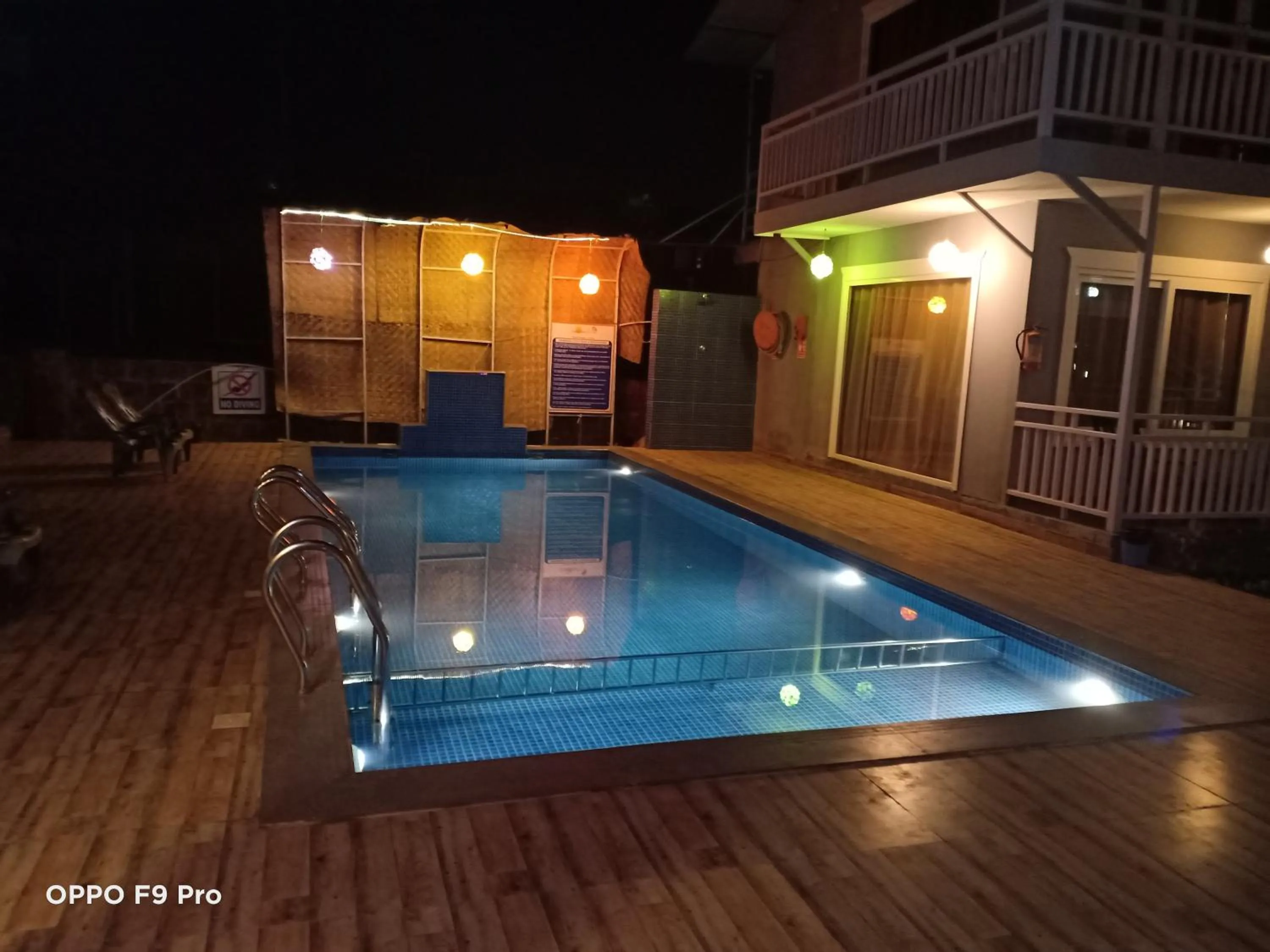 Swimming pool in Sea Shell Beach Cottages & Suites