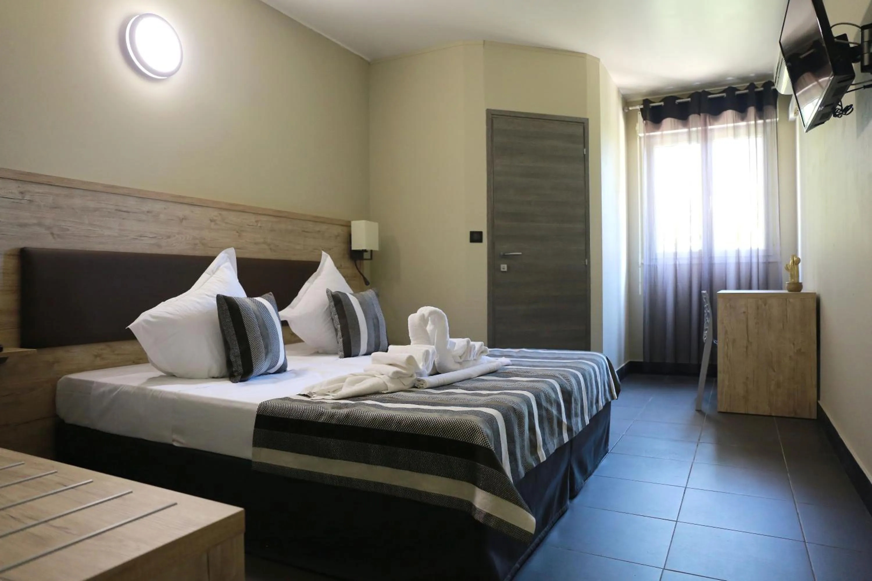 Bedroom in Le Banana's Hotel