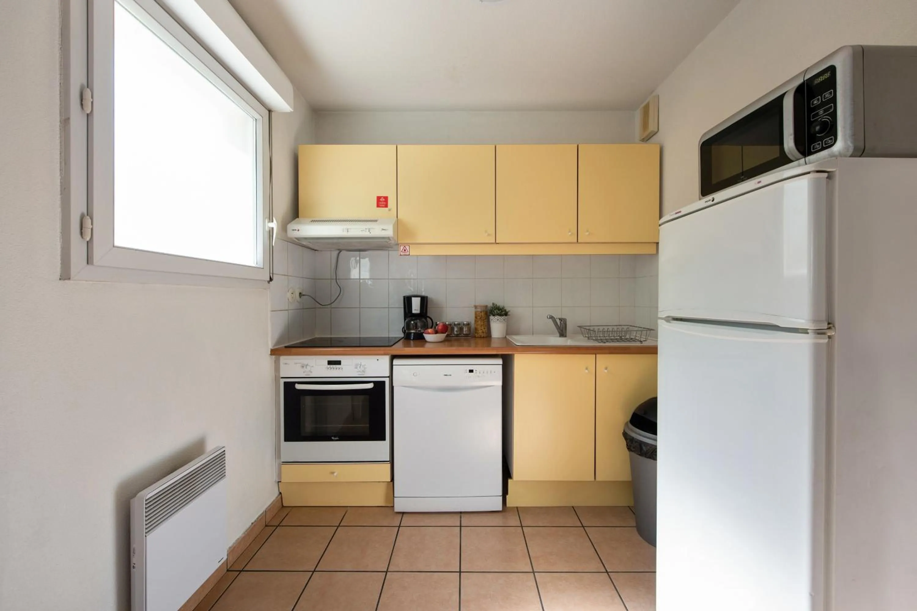 Coffee/tea facilities in Appart'City Classic Dijon - Toison D'Or