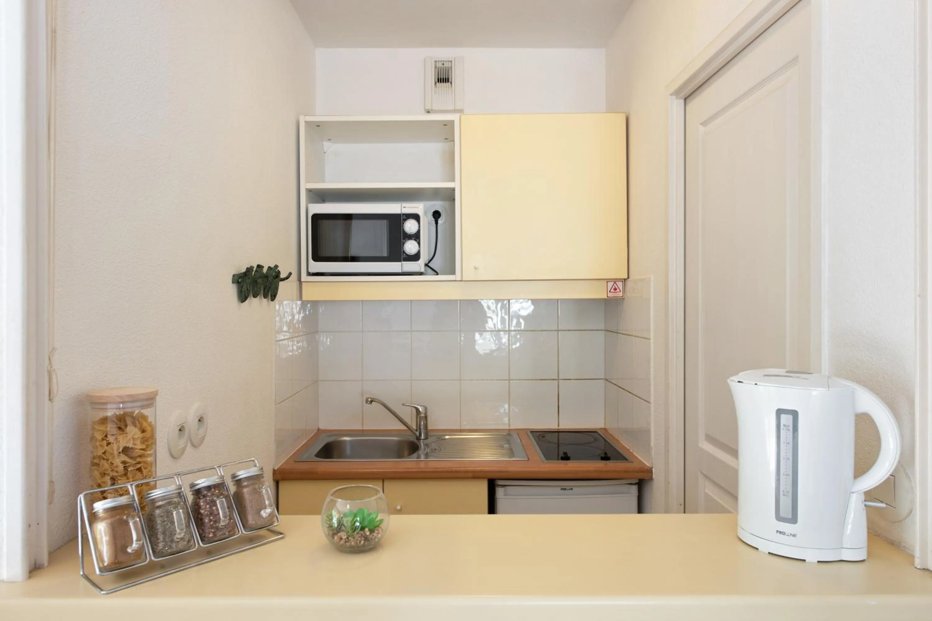 Coffee/tea facilities in Appart'City Classic Dijon - Toison D'Or