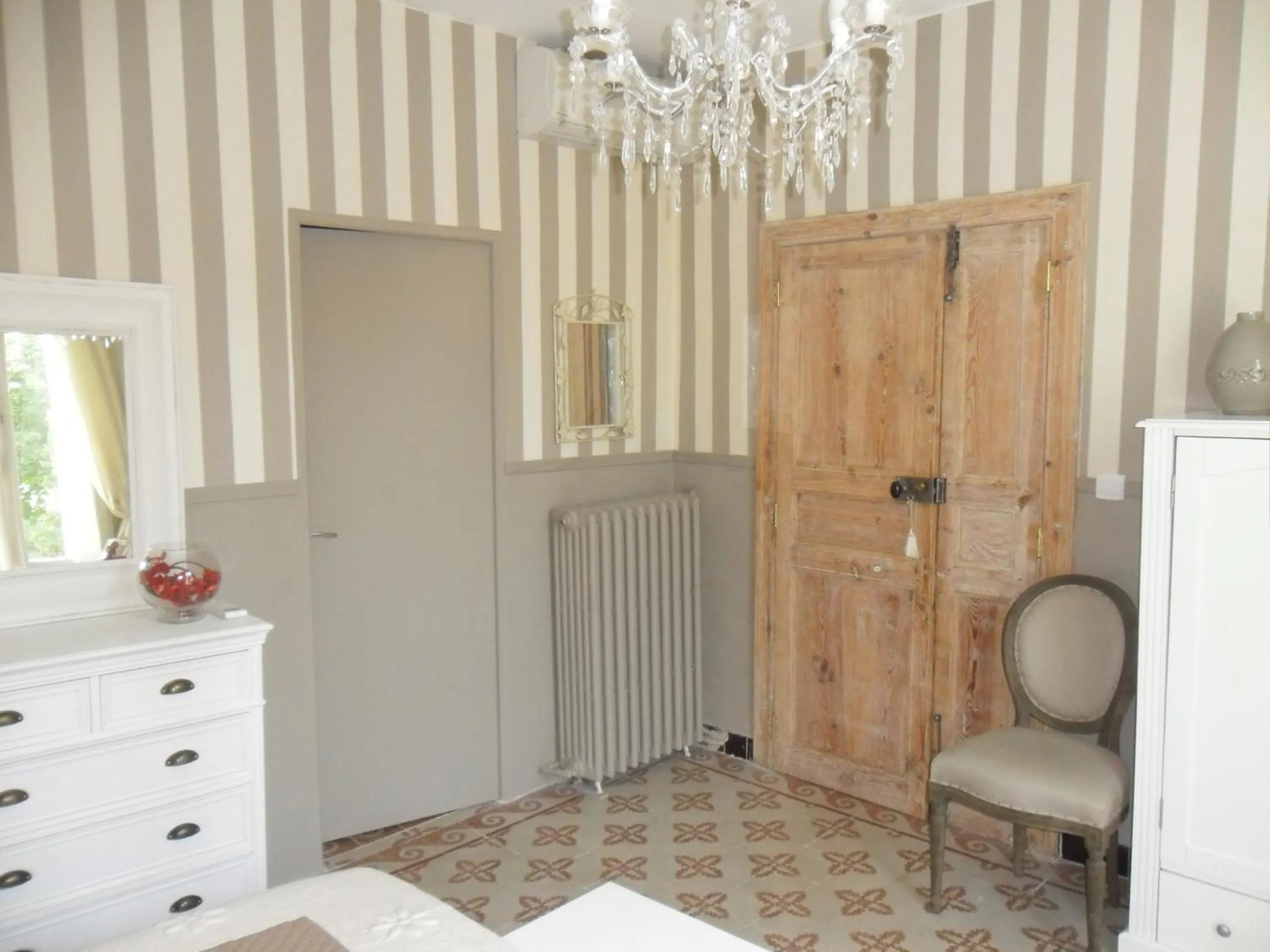 Bedroom in Lacanepière