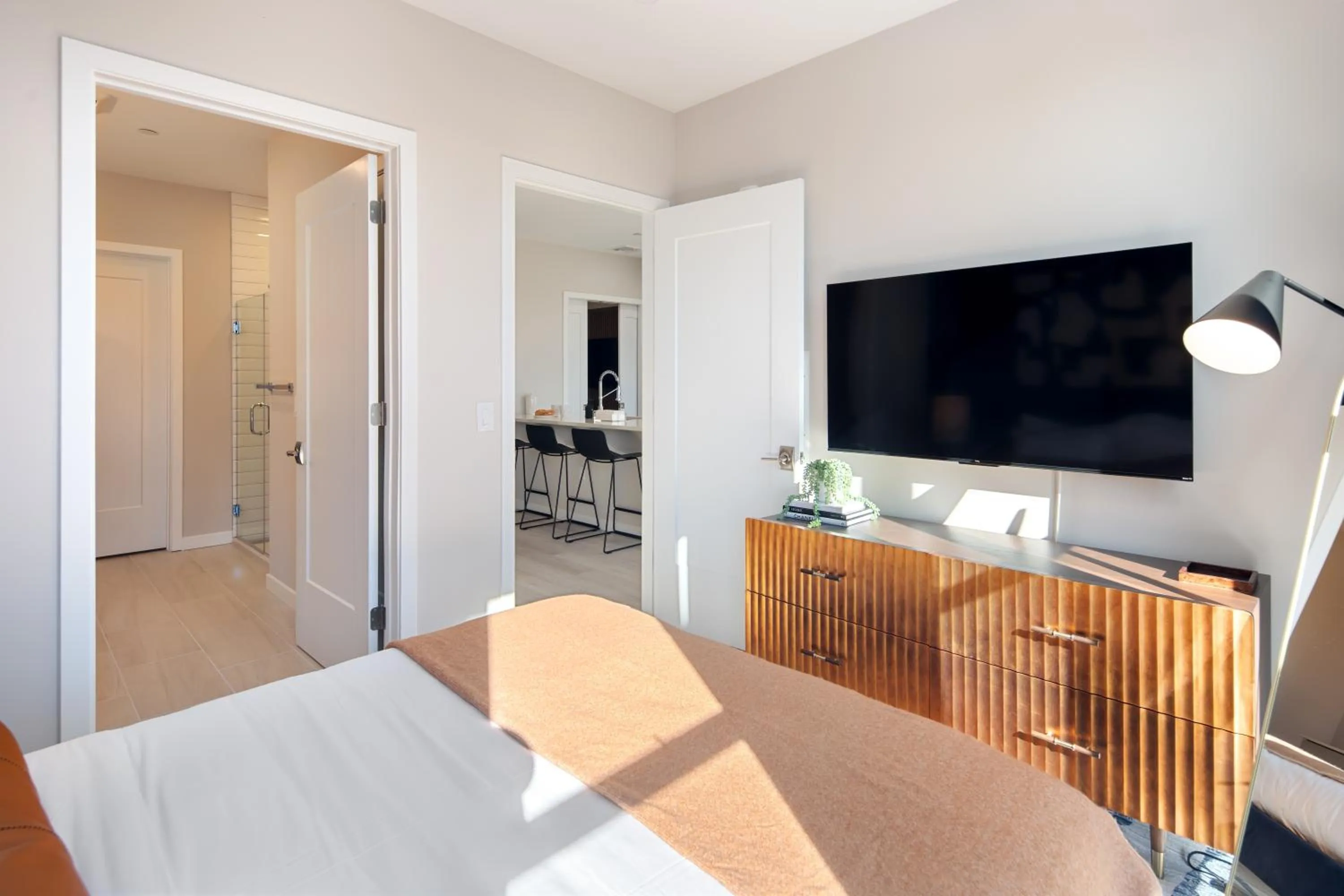 Bedroom, Bed in Luxury Furnished Apartments by Hyatus Downtown at Yale