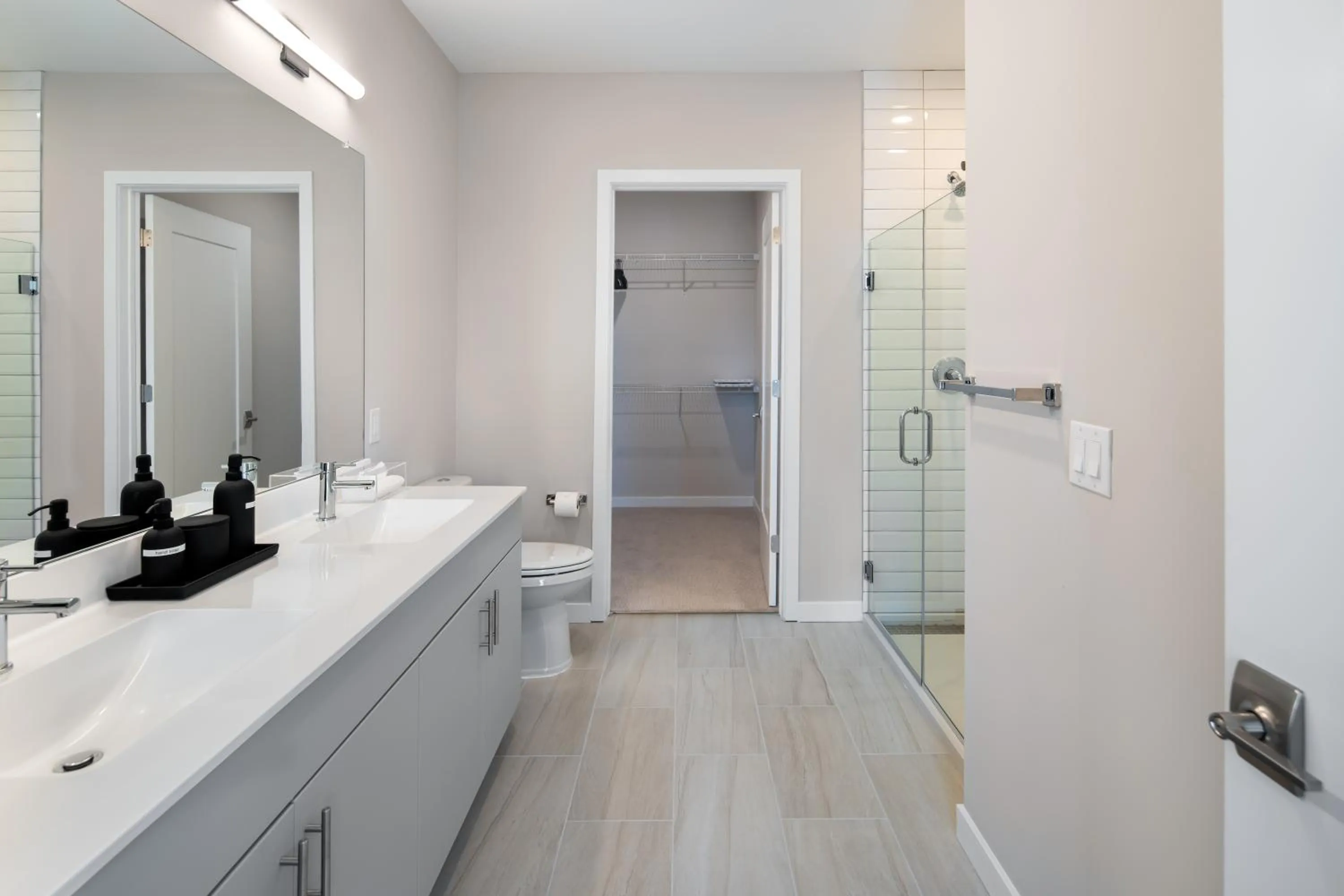 Bathroom in Luxury Furnished Apartments by Hyatus Downtown at Yale