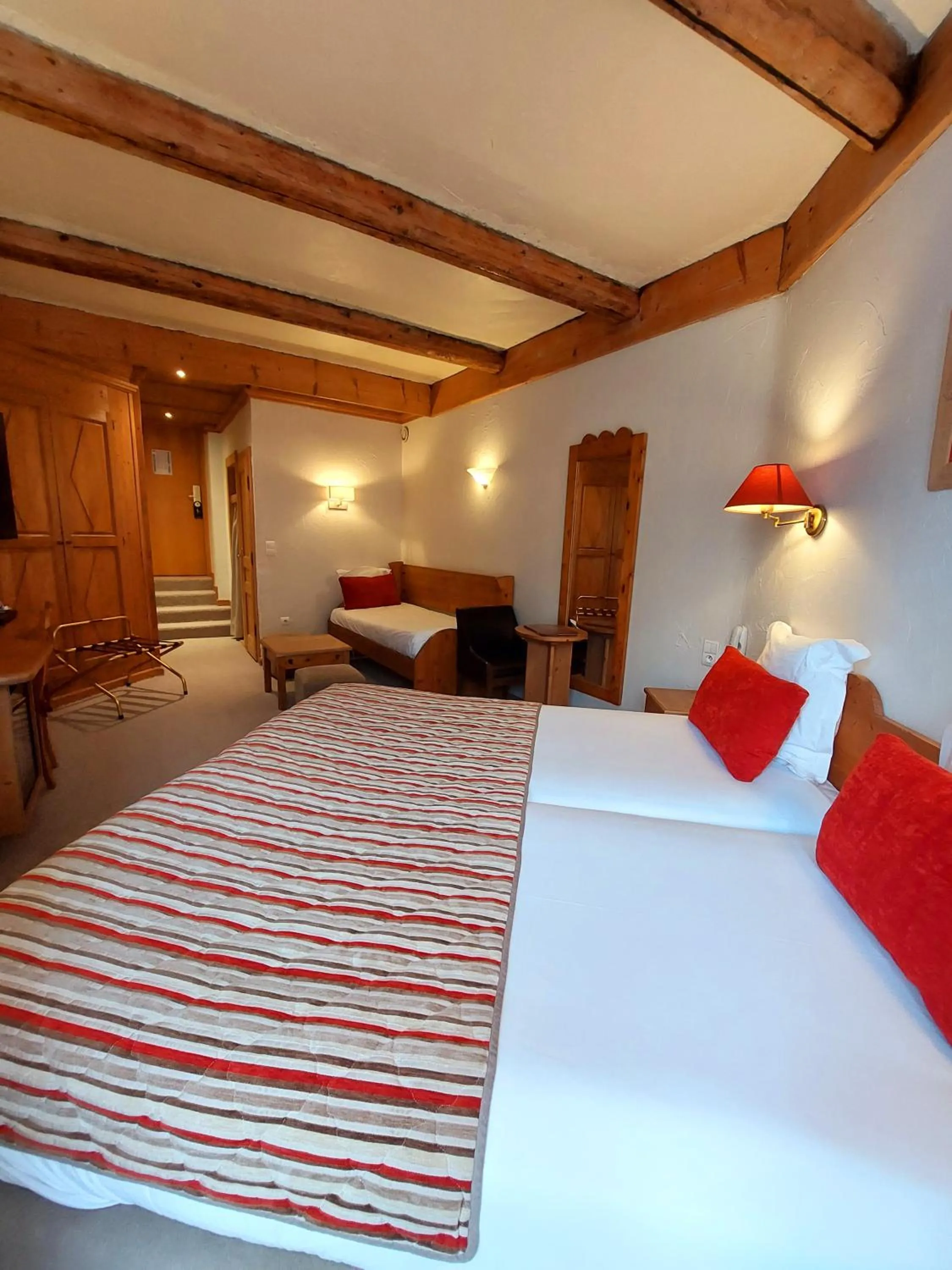 Bedroom, Bed in Park Hotel Suisse & Spa