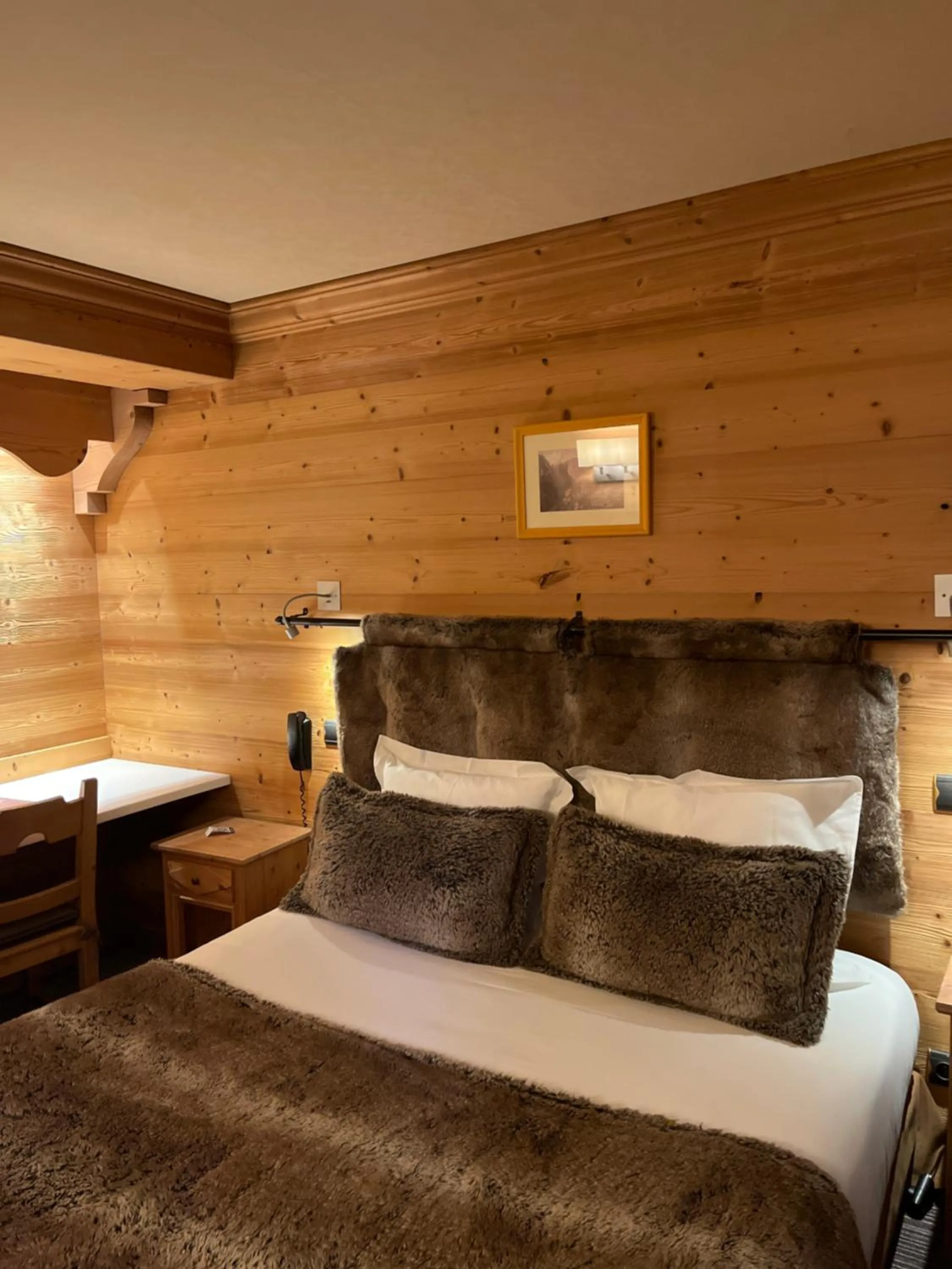 Bedroom, Bed in Park Hotel Suisse & Spa