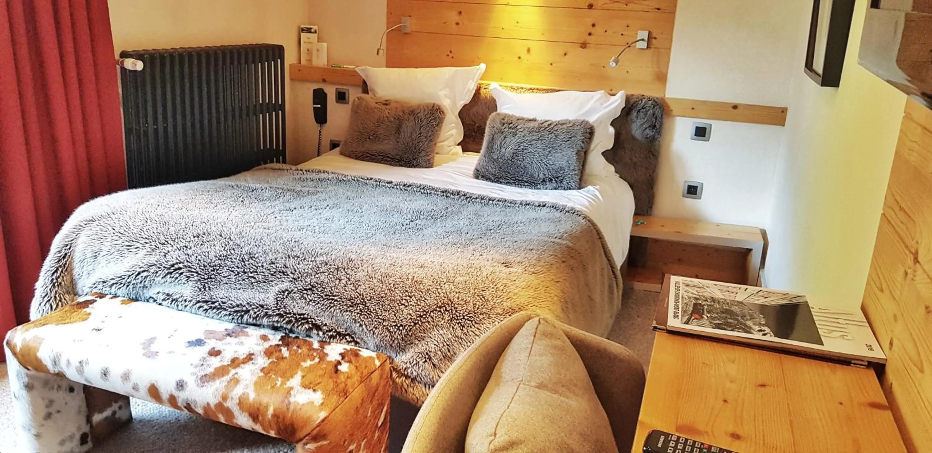 Bedroom, Bed in Park Hotel Suisse & Spa