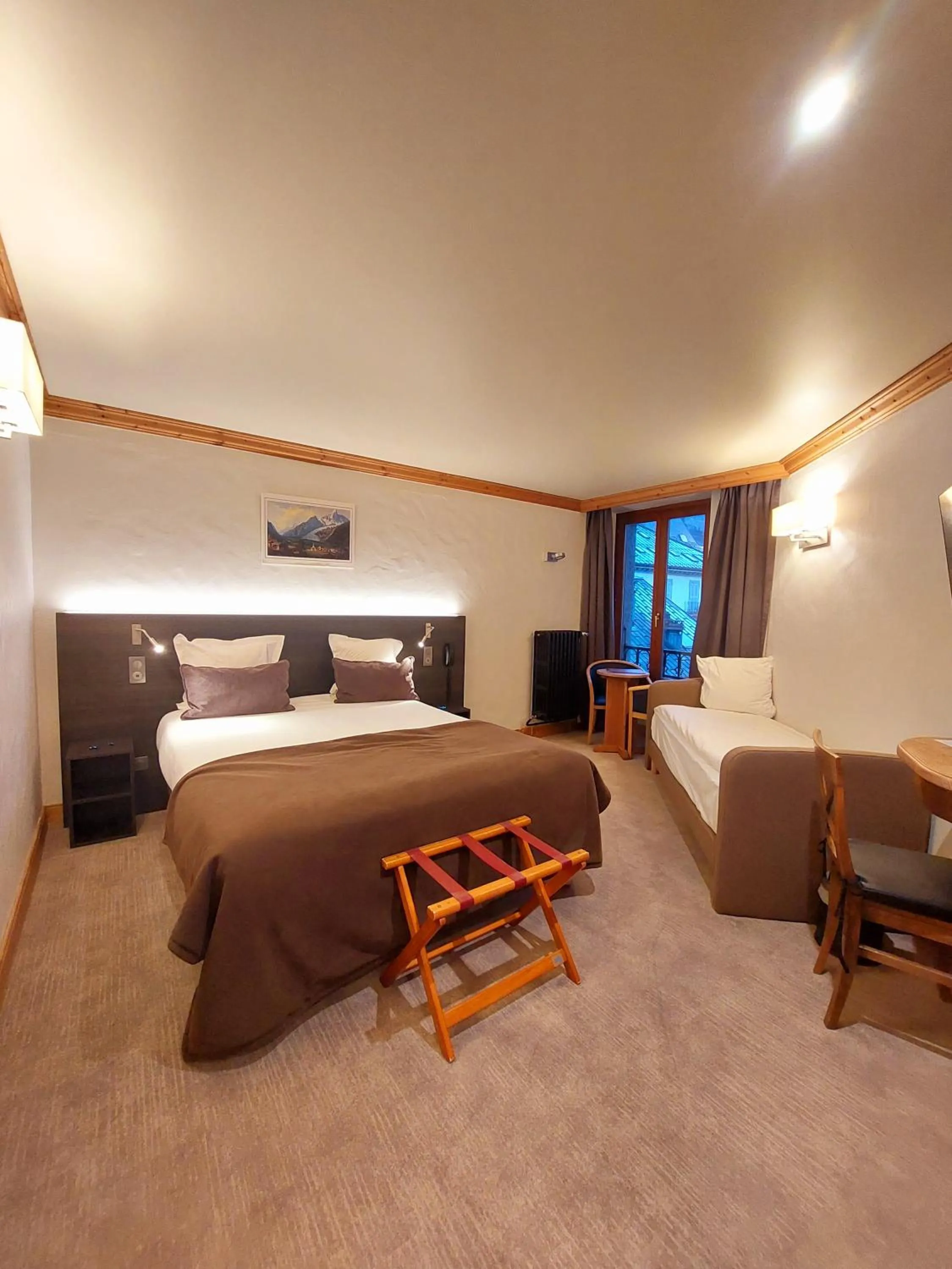 Photo of the whole room, Bed in Park Hotel Suisse & Spa