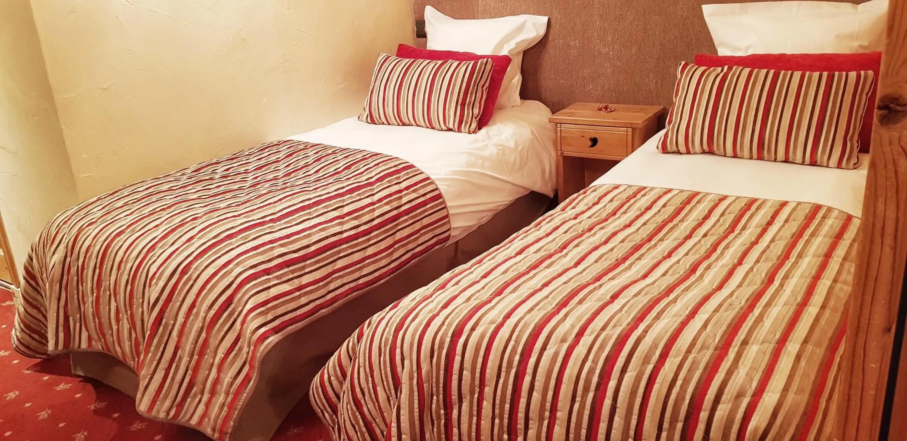 Bedroom, Bed in Park Hotel Suisse & Spa