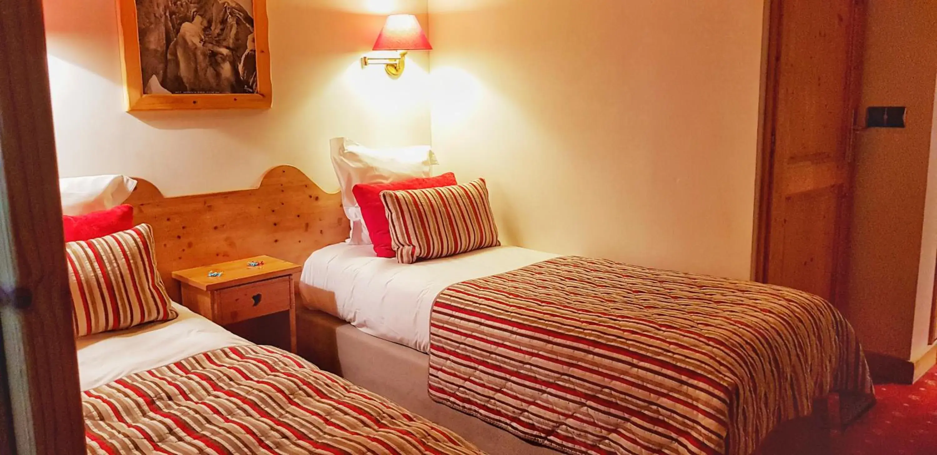 Superior Family Room- Free Spa Access in Park Hotel Suisse & Spa Superior Family Room- Free Spa Access in Park Hotel Suisse & Spa