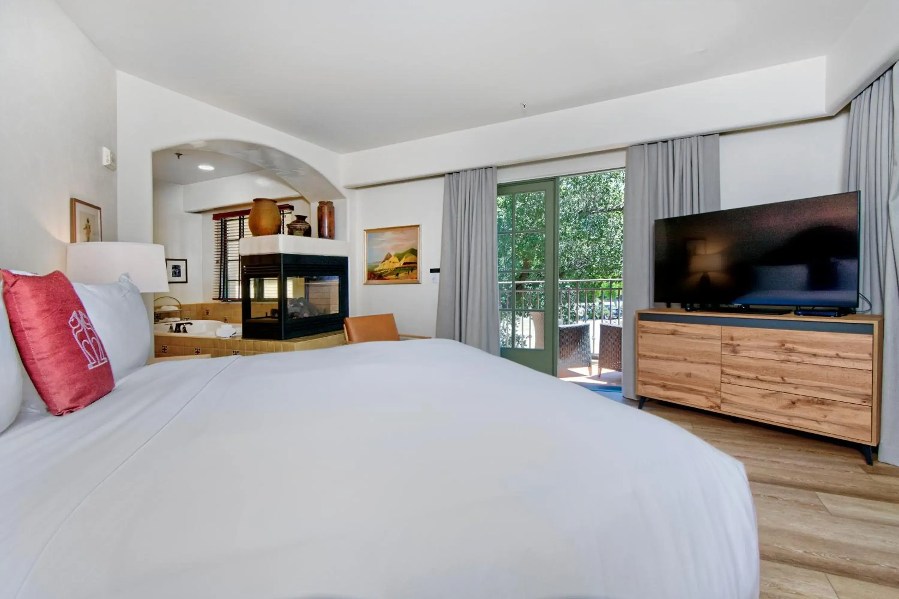 Presidential Suite in Hotel Los Gatos Presidential Suite in Hotel Los Gatos