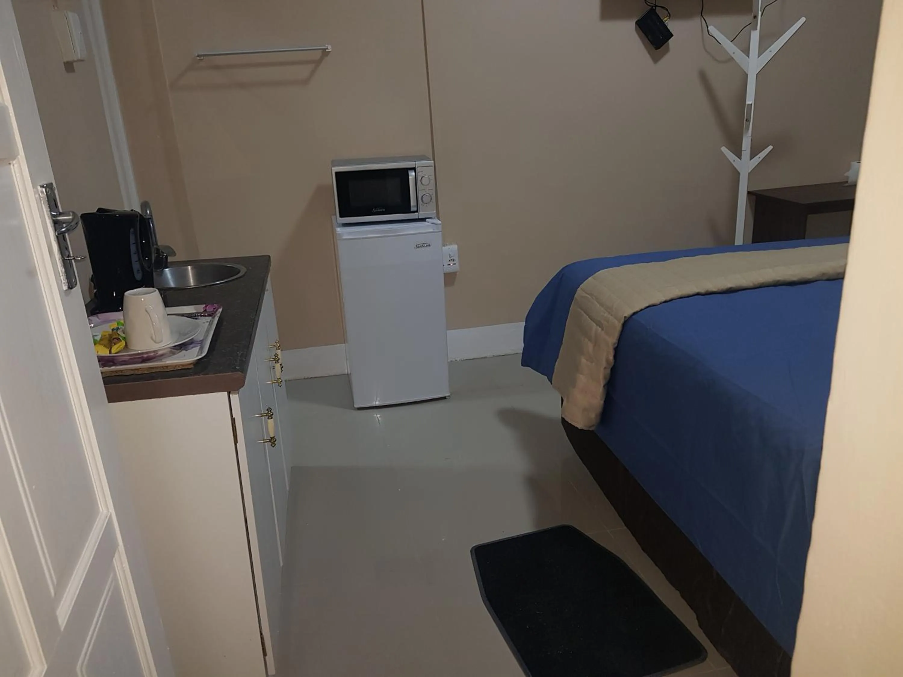 Bed in Helpful lodge