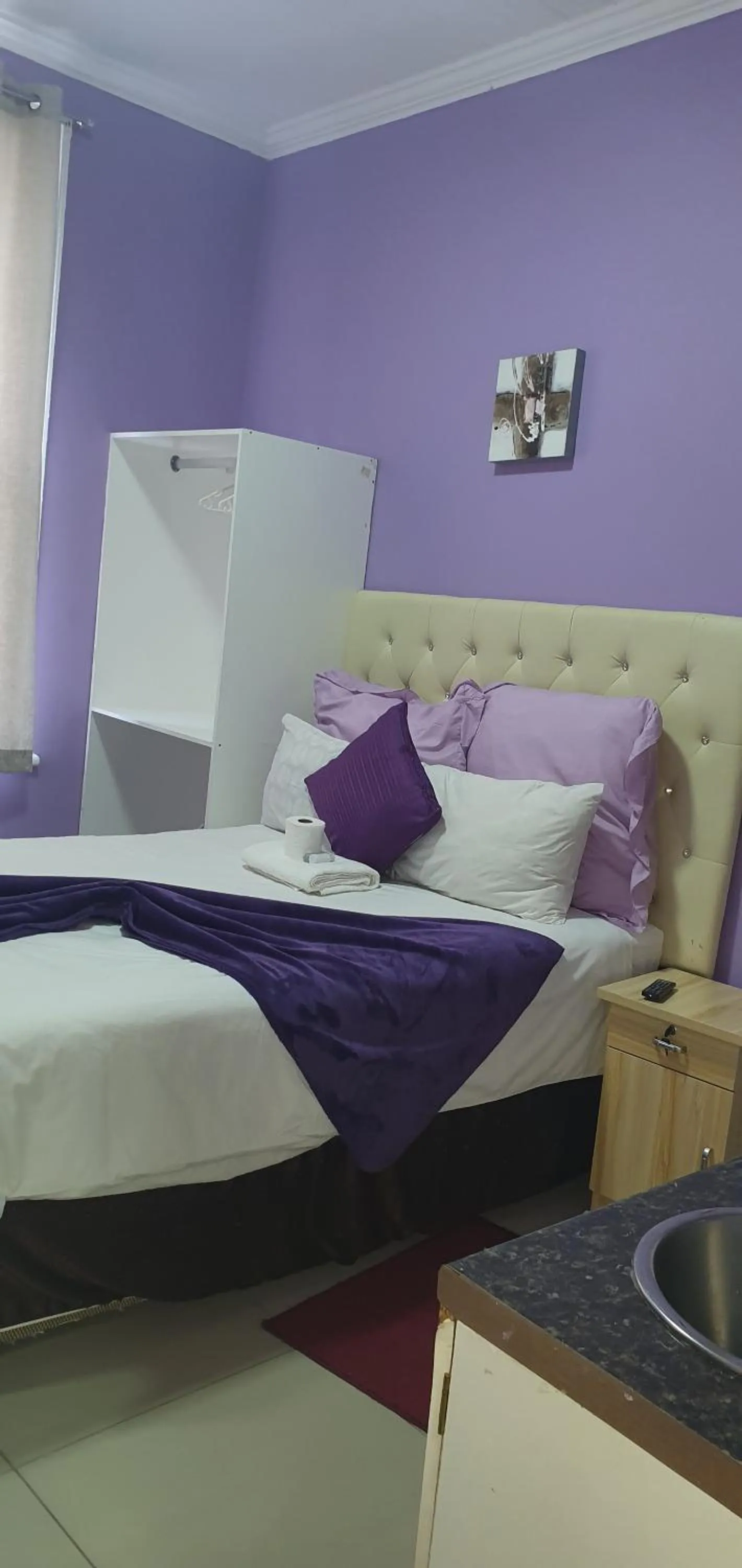 Bed in Helpful lodge