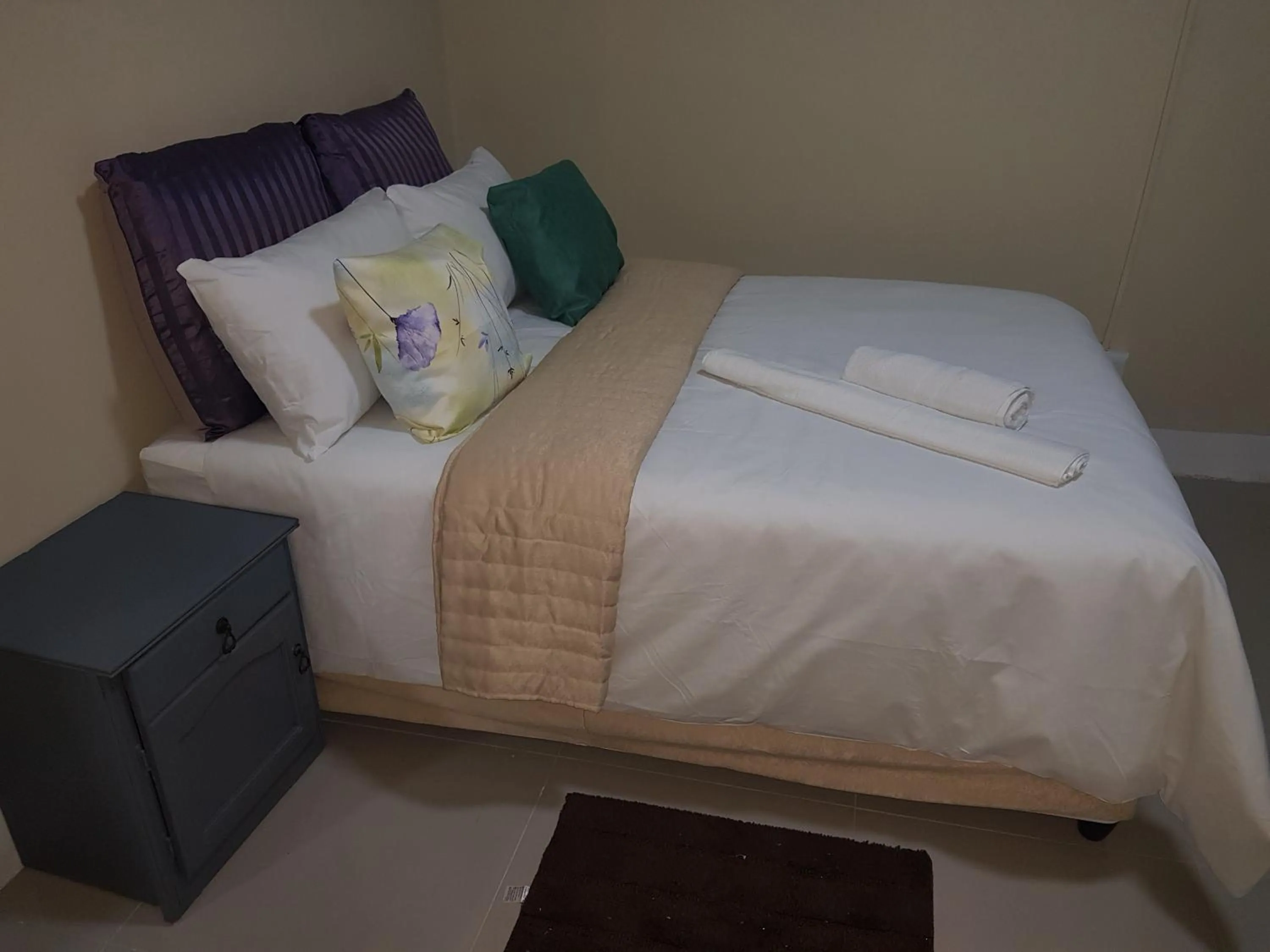 Bed in Helpful lodge