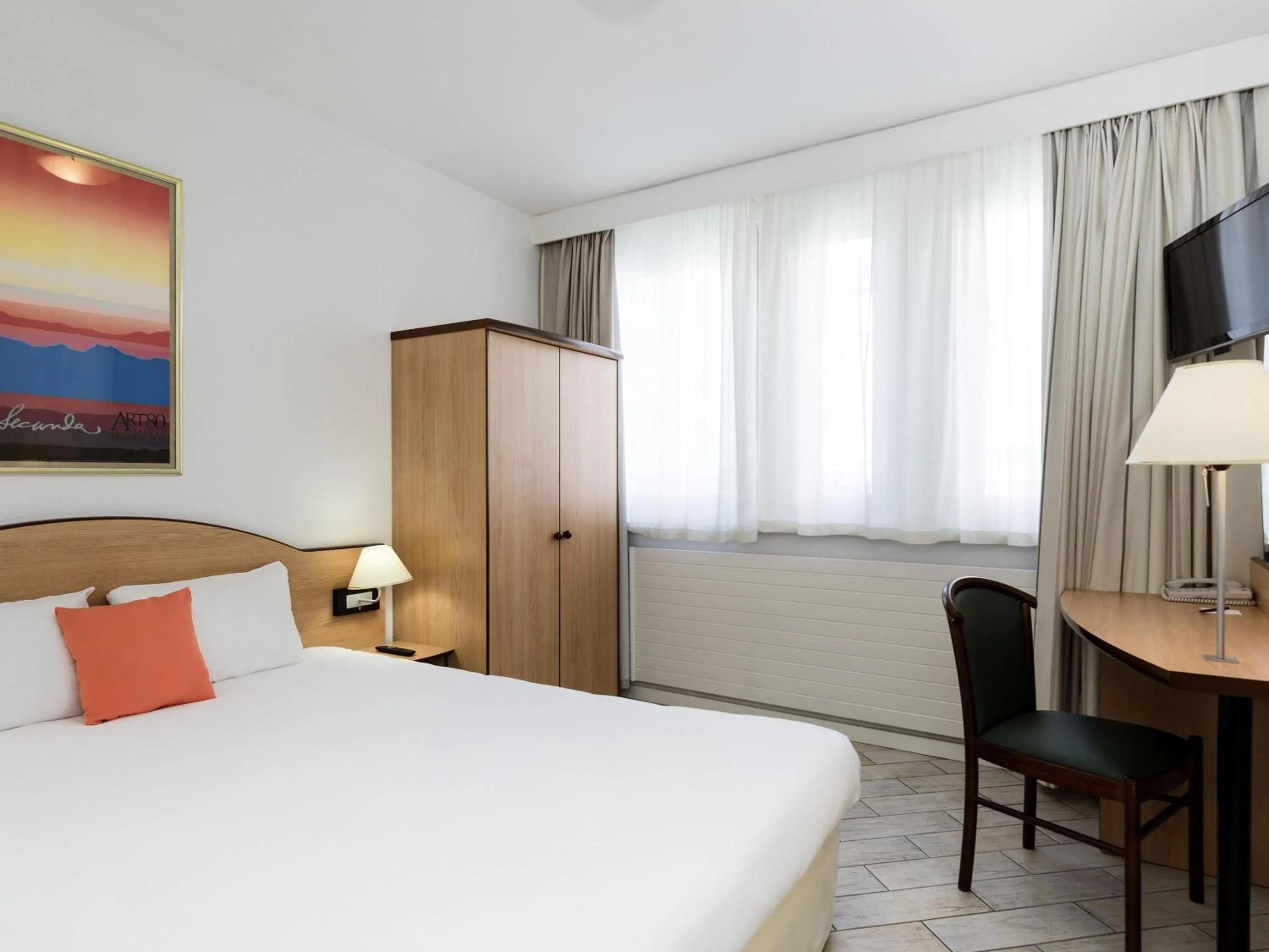 Property building, Bed in Résidence Studio Genève Centre