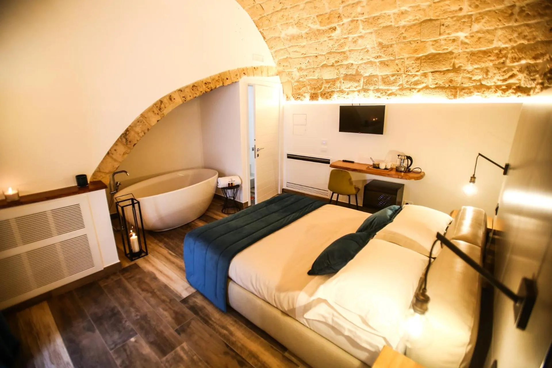 Bed in Luna Federiciana Luxury Room & Spa