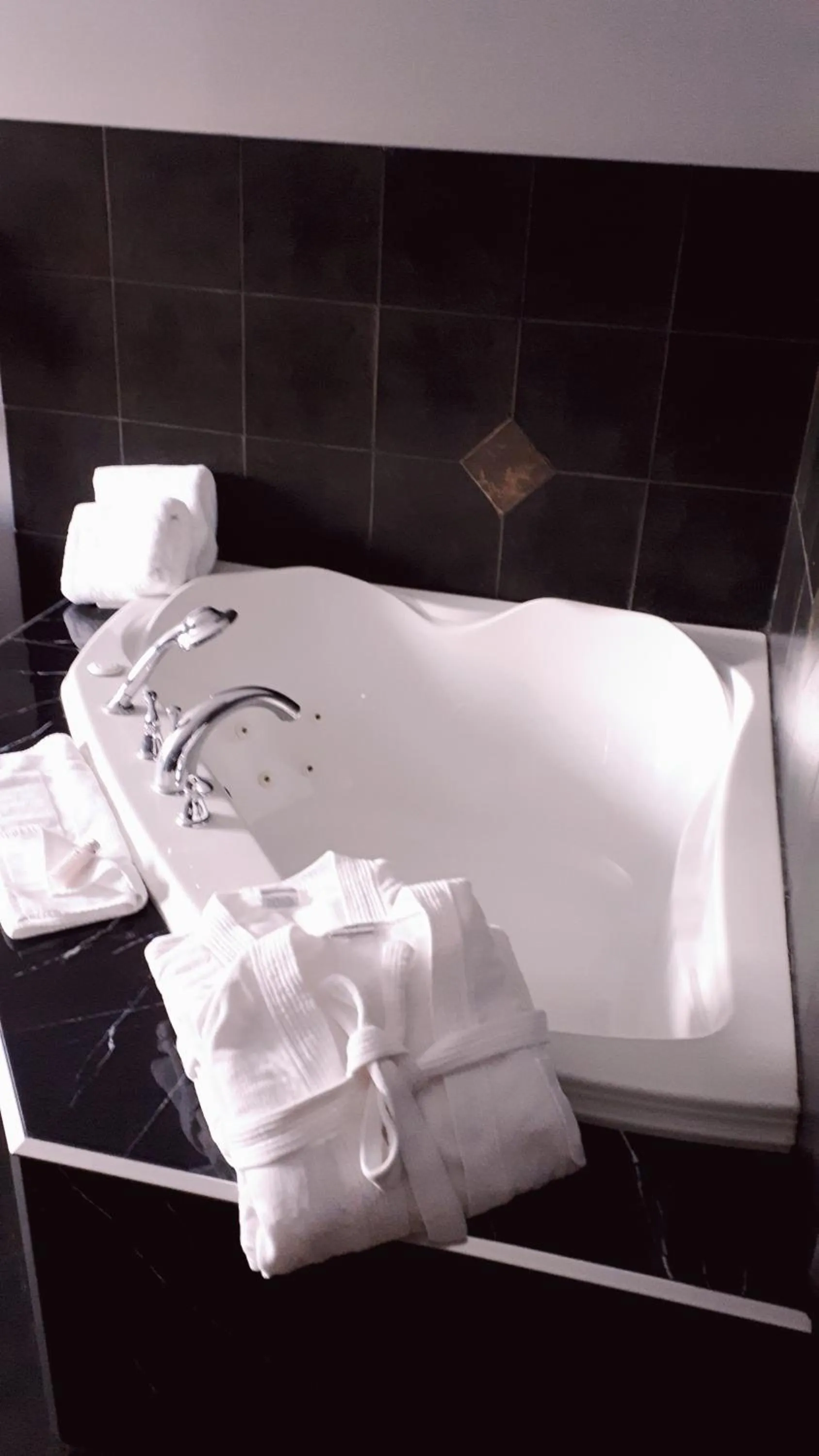 Hot Tub in Causeway Bay Hotel