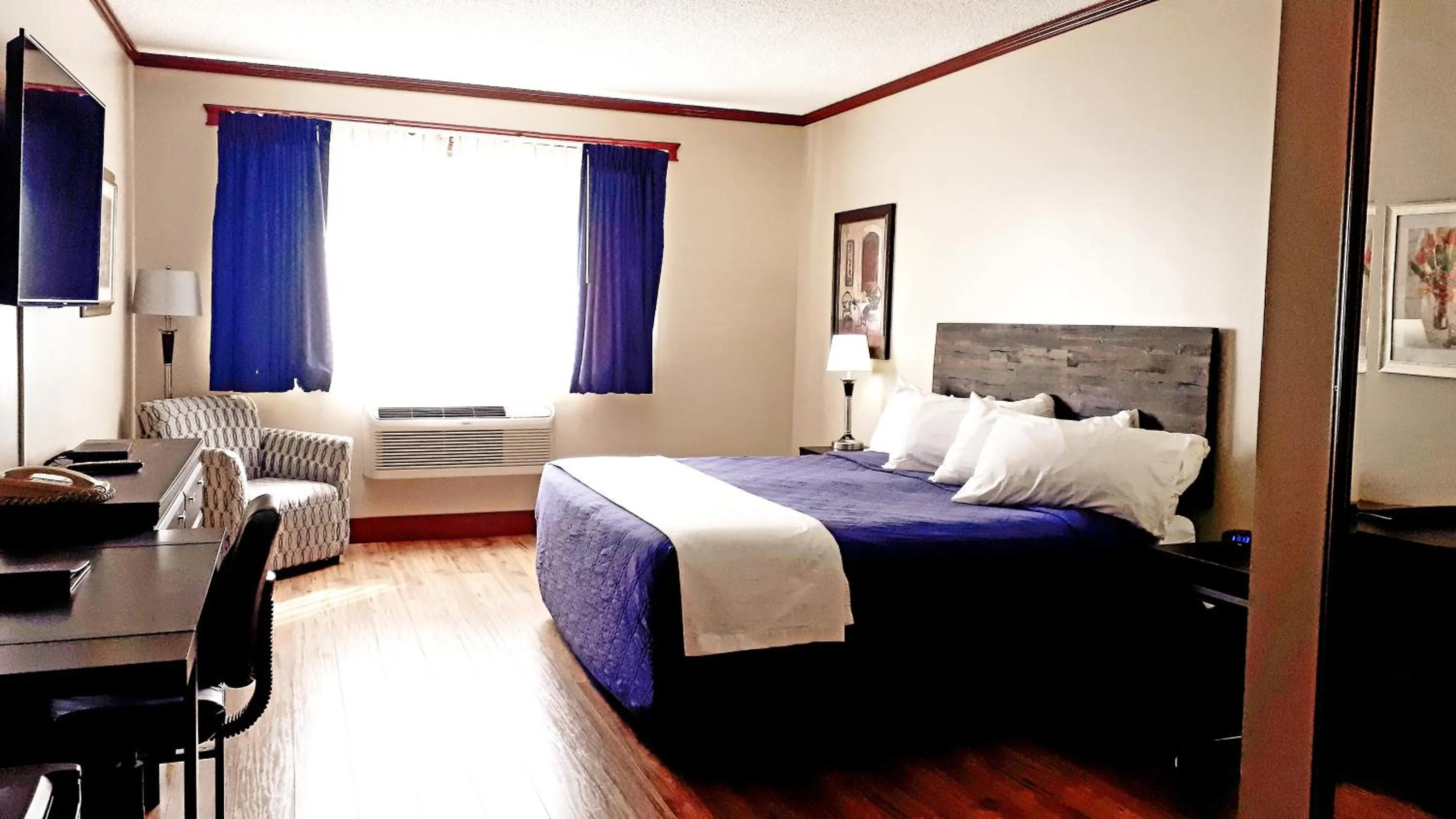 Photo of the whole room in Causeway Bay Hotel