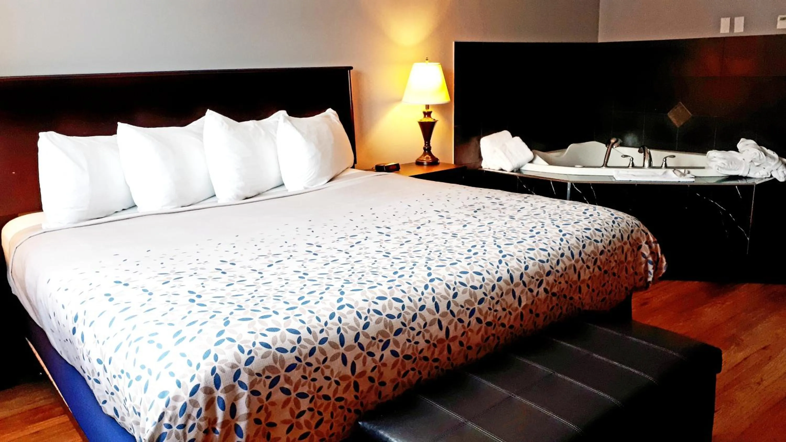 Bed in Causeway Bay Hotel